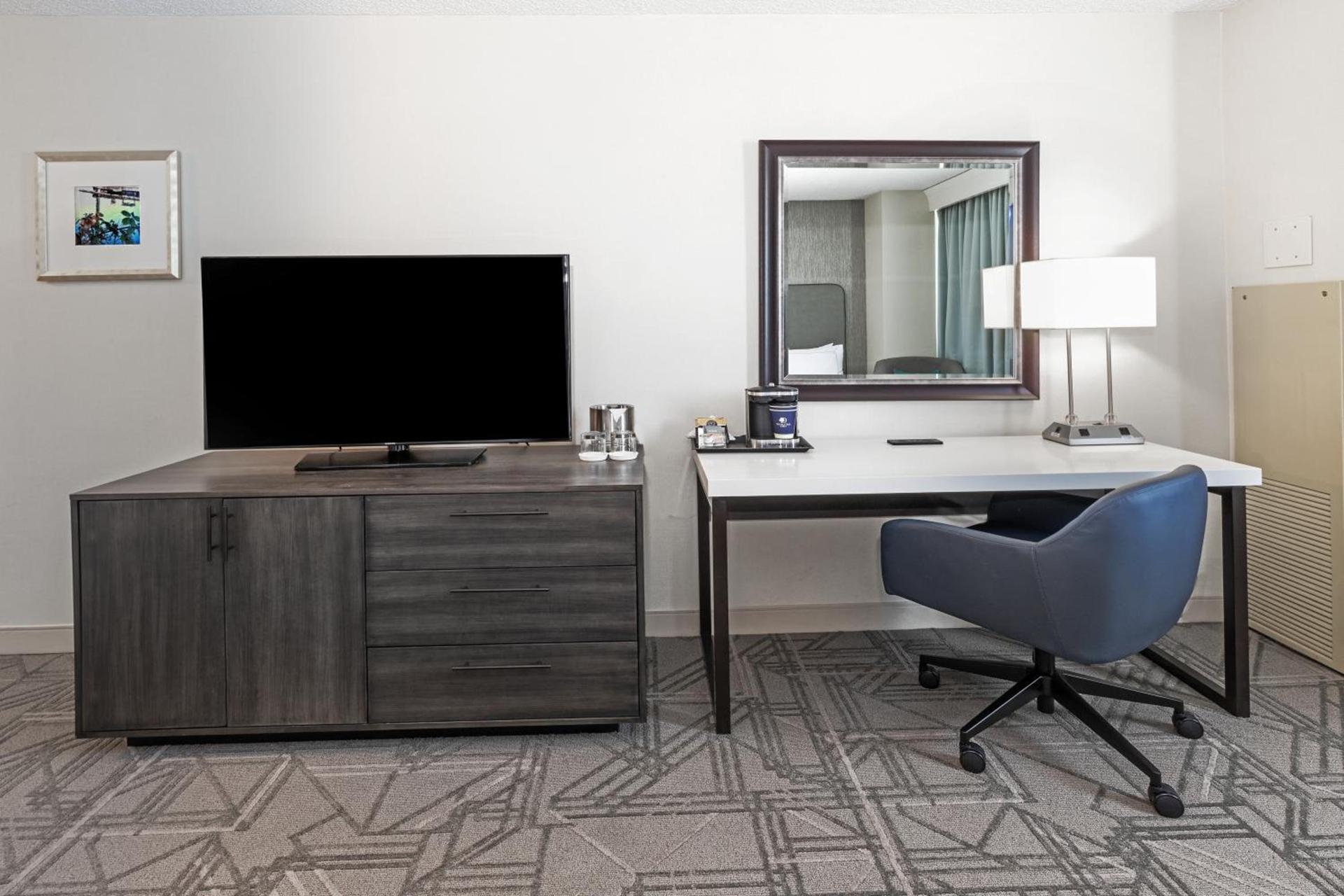 DoubleTree by Hilton Tulsa Downtown photo 7