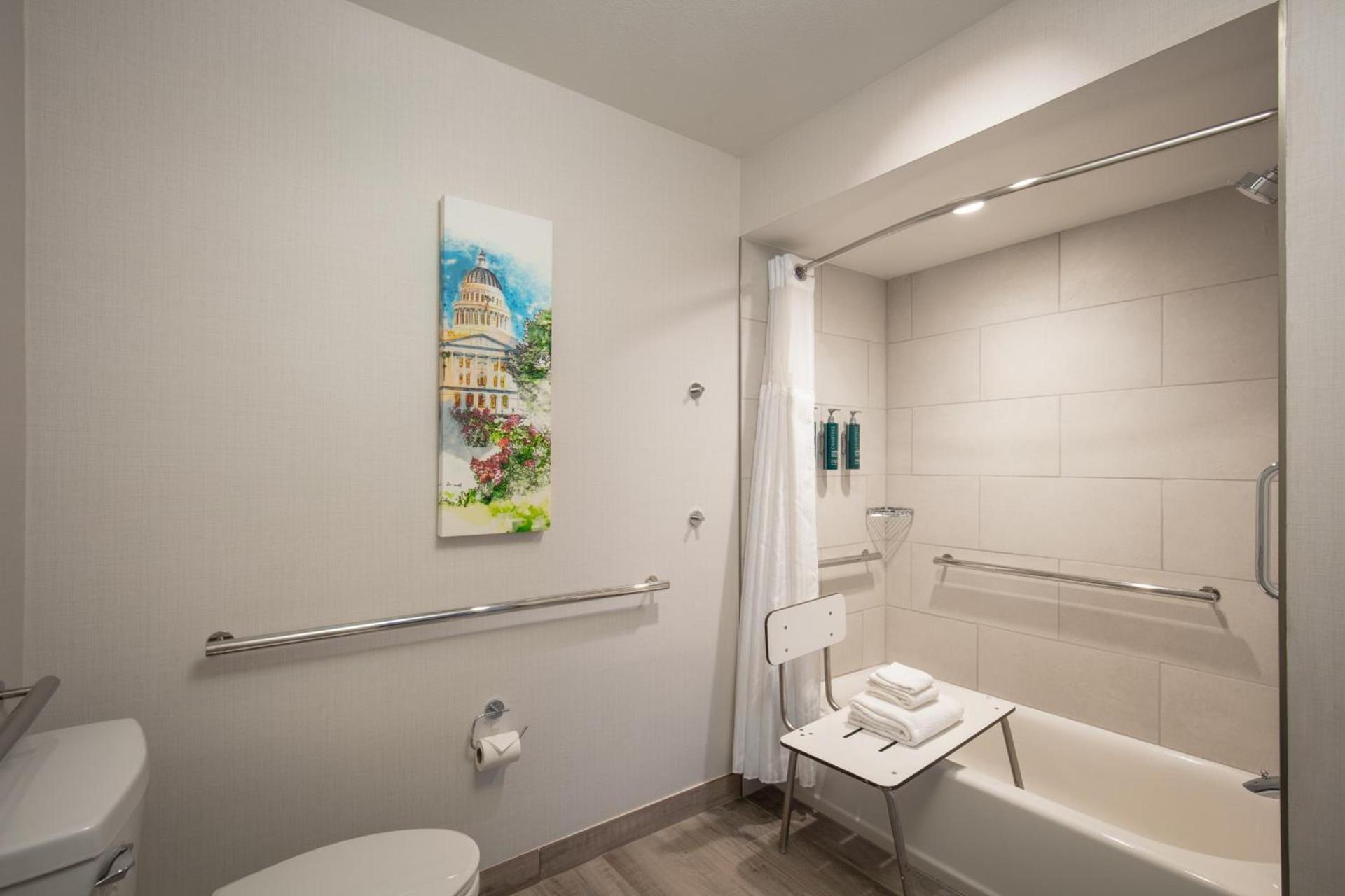DoubleTree By Hilton Sacramento photo 51