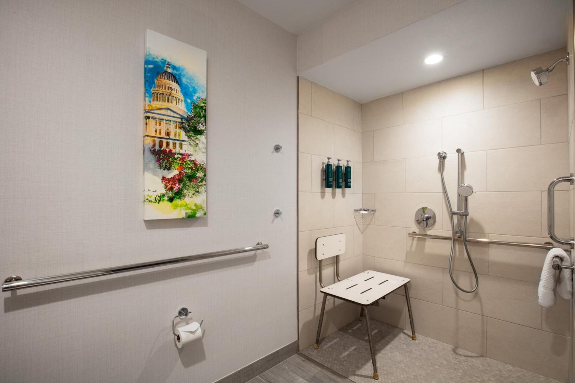DoubleTree By Hilton Sacramento photo 61