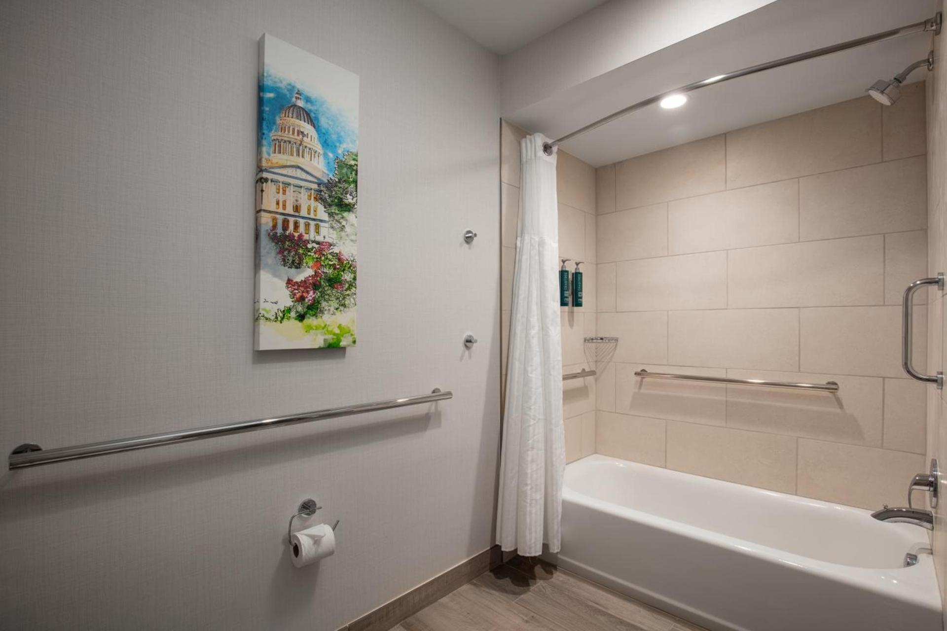 DoubleTree By Hilton Sacramento photo 64