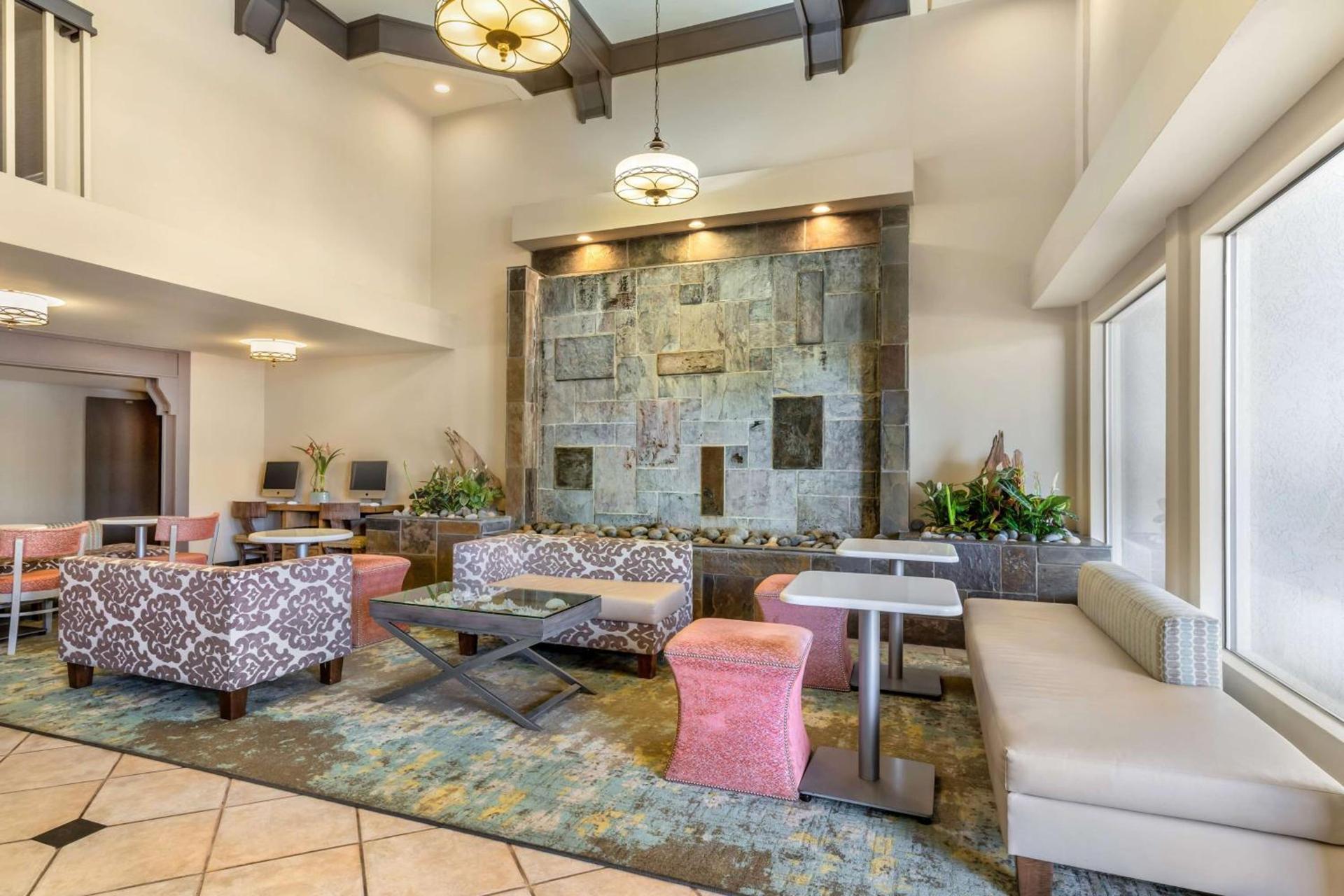 Best Western Plus Monterey Inn photo 2