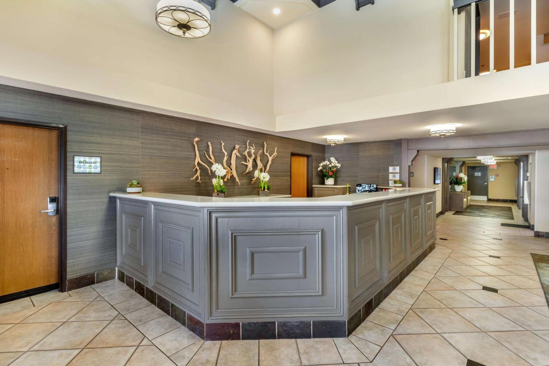 Best Western Plus Monterey Inn photo 12