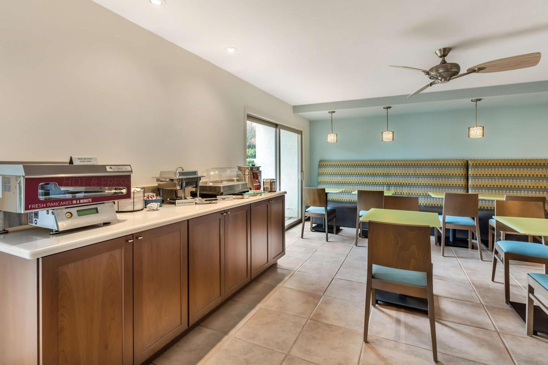 Best Western Plus Monterey Inn photo 7