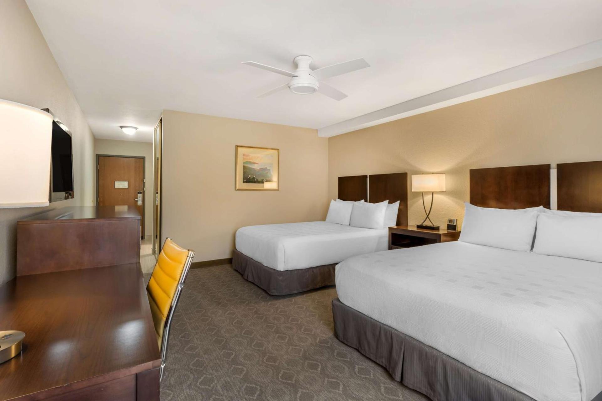 Best Western Plus Monterey Inn photo 15