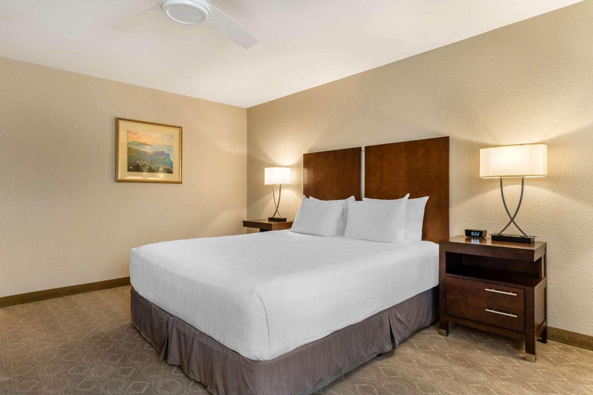 Best Western Plus Monterey Inn photo 20