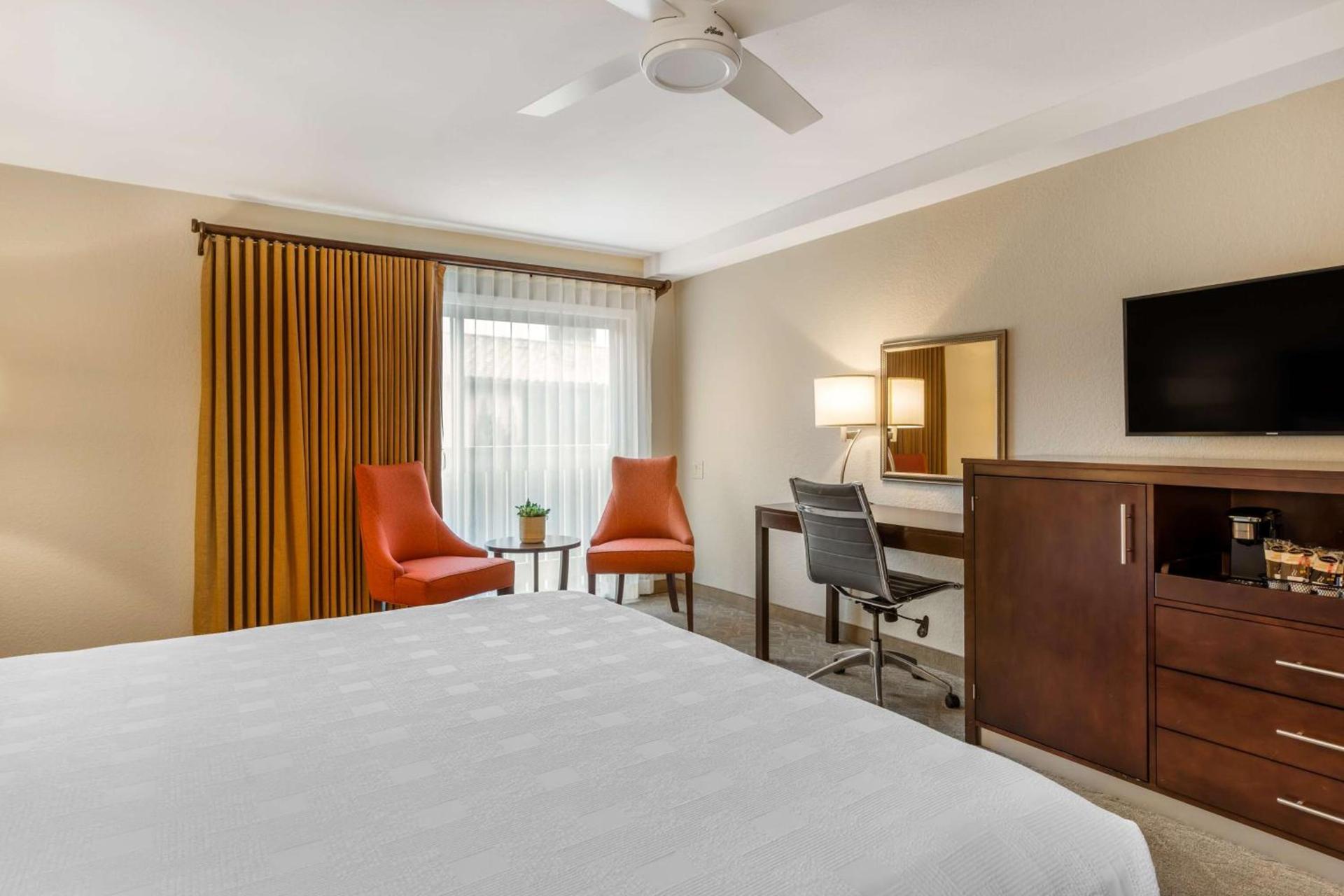 Best Western Plus Monterey Inn photo 24