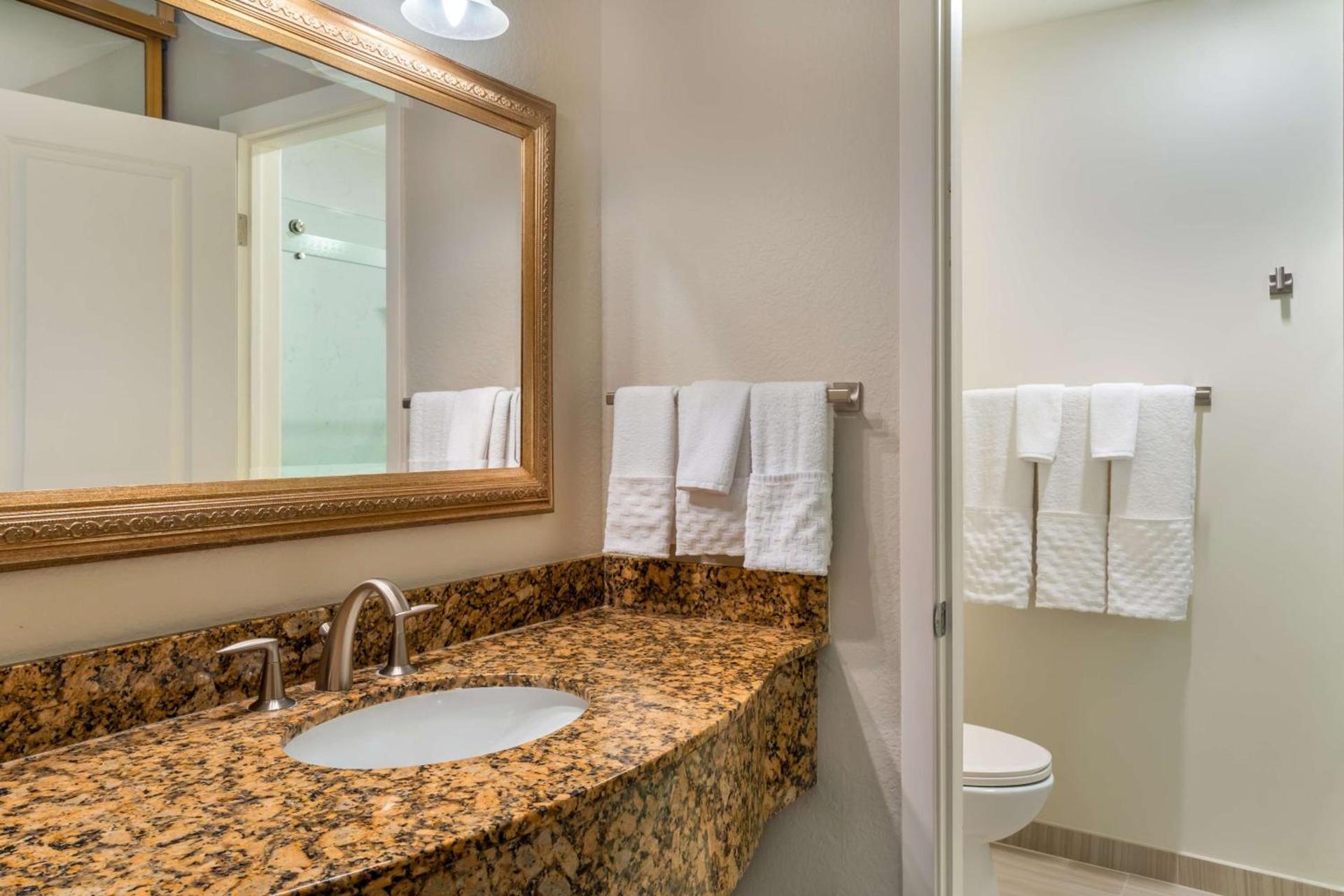 Best Western Plus Monterey Inn photo 50