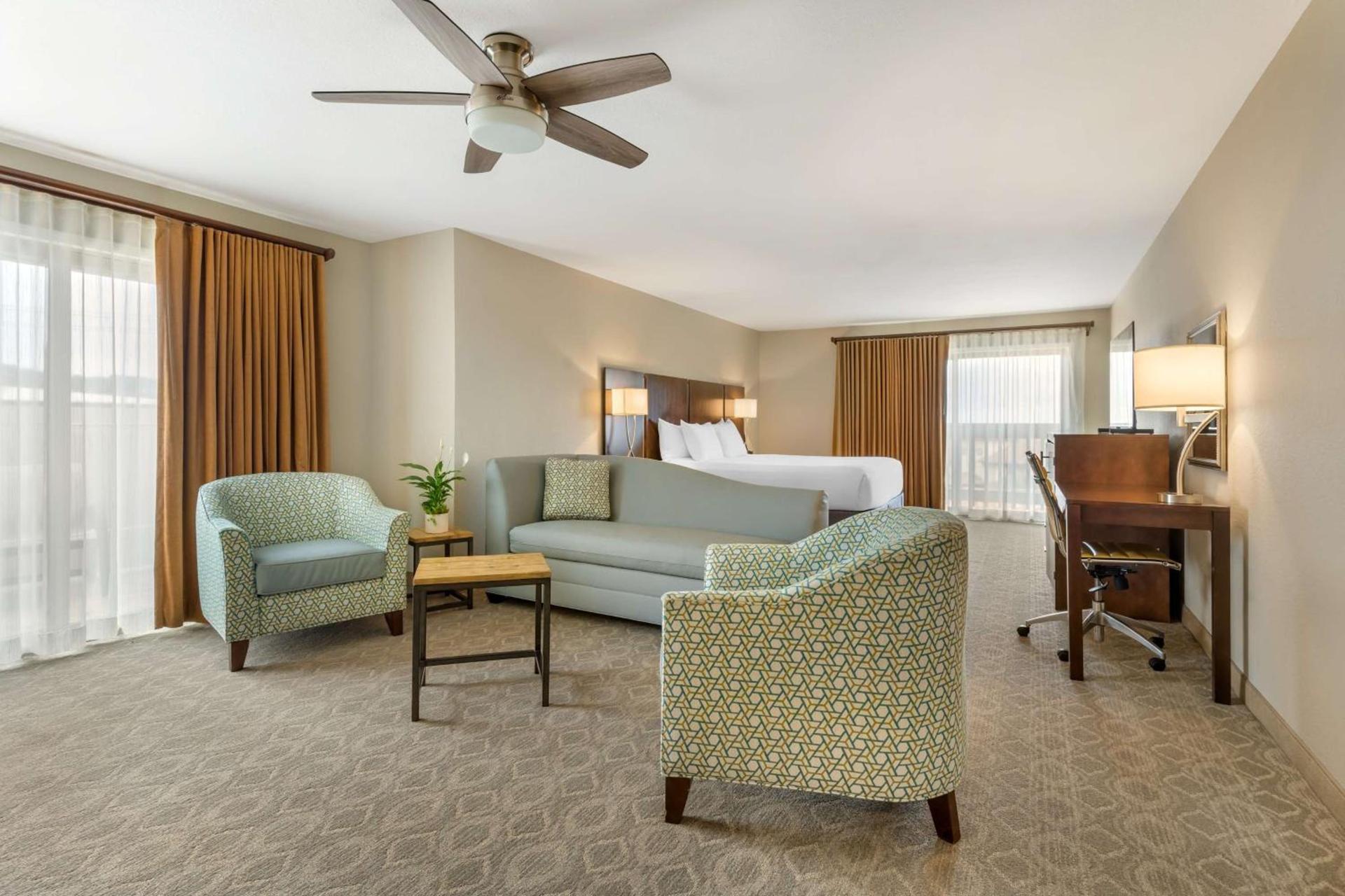 Best Western Plus Monterey Inn photo 33