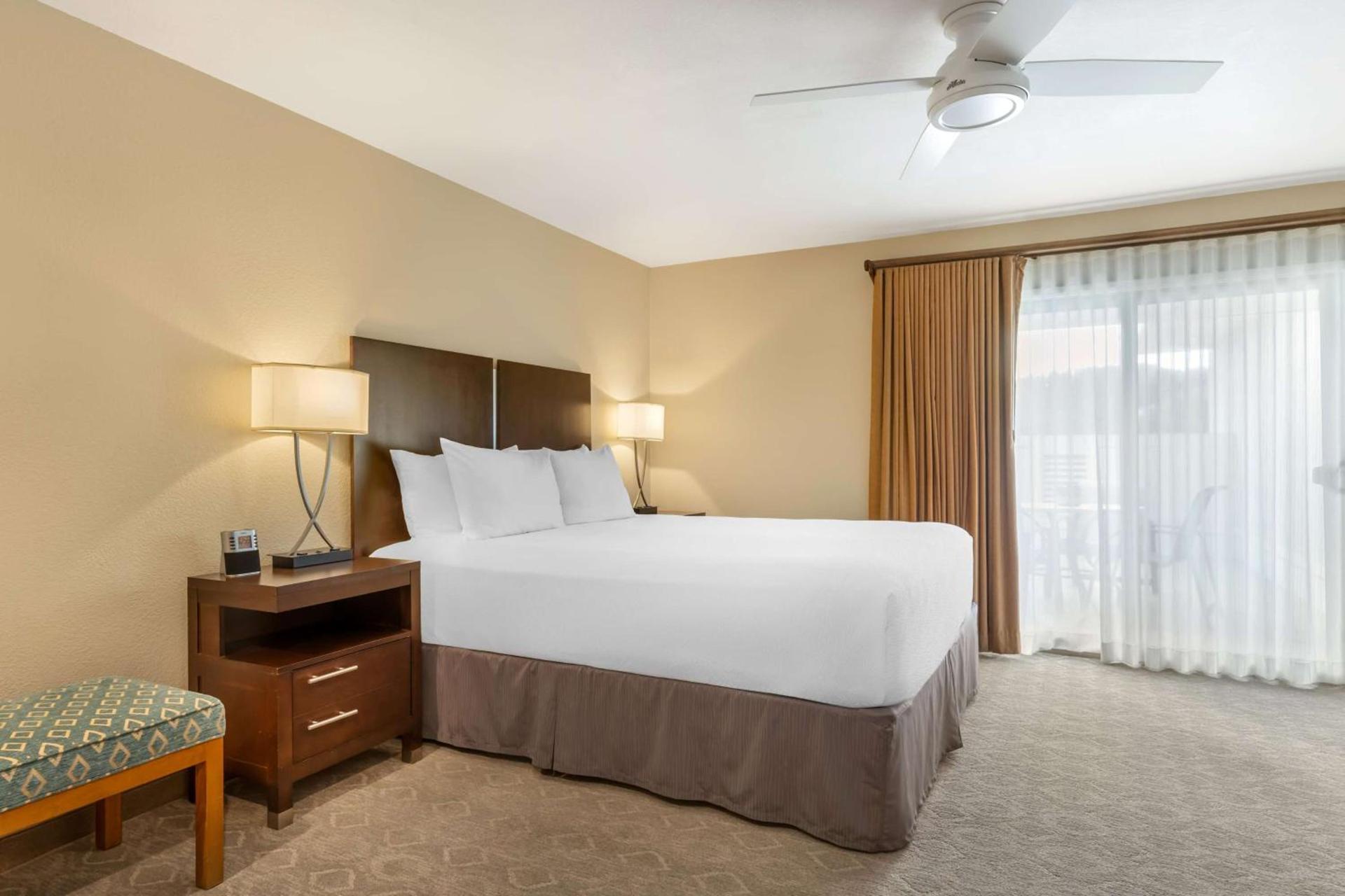 Best Western Plus Monterey Inn photo 35