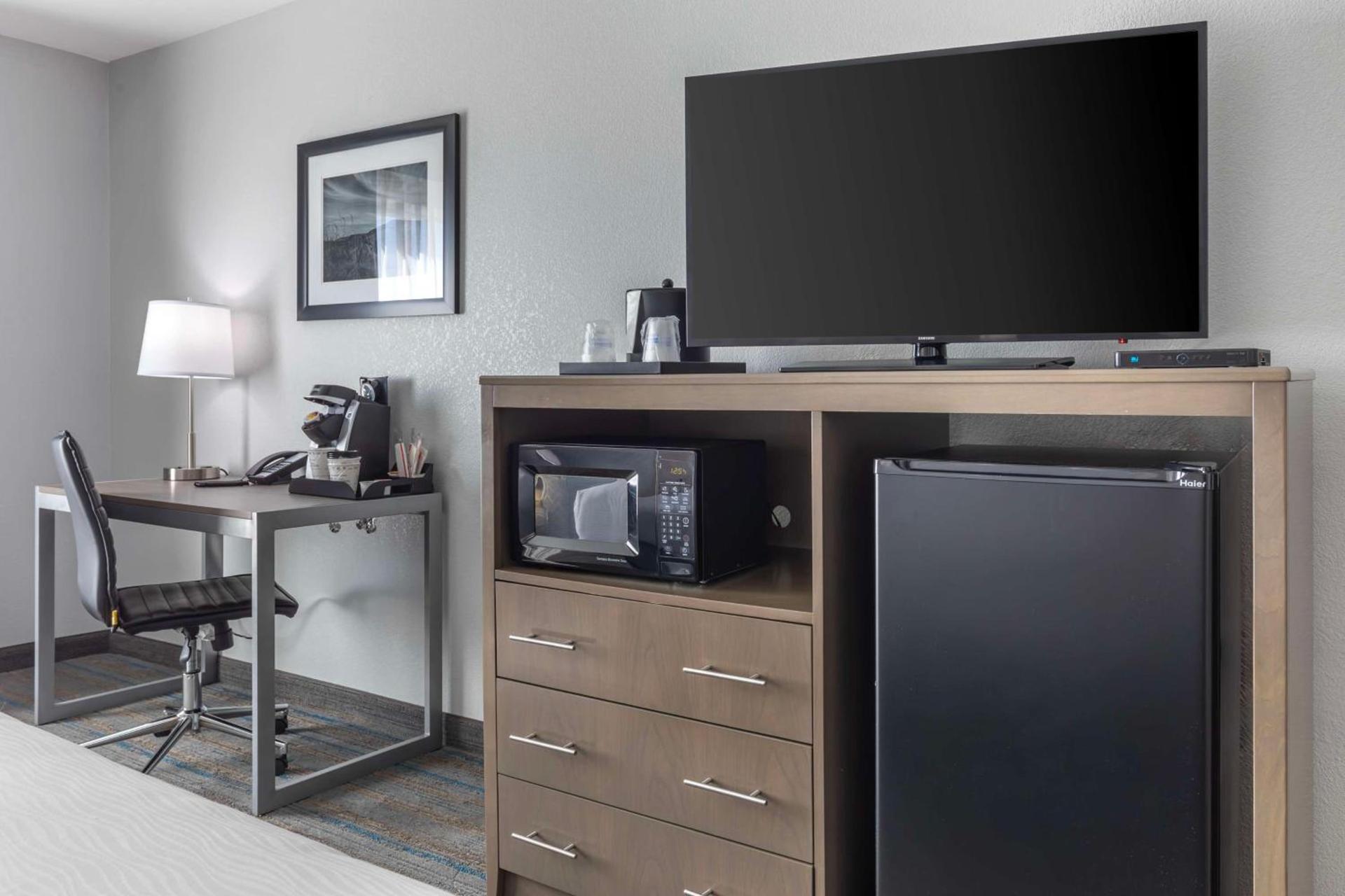Best Western Plus Stephenville Inn photo 8