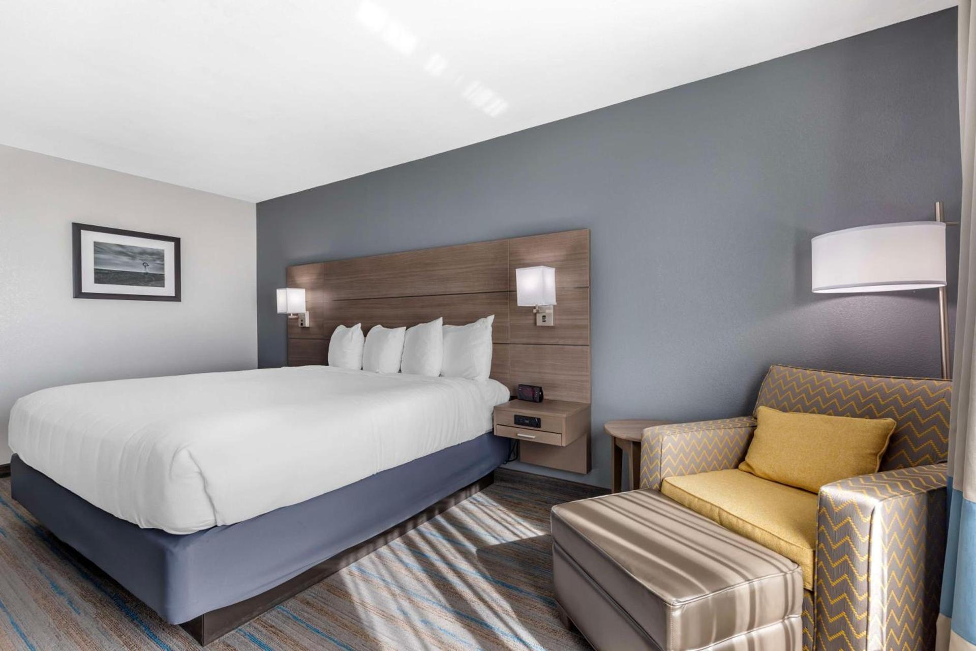 Best Western Plus Stephenville Inn photo 9