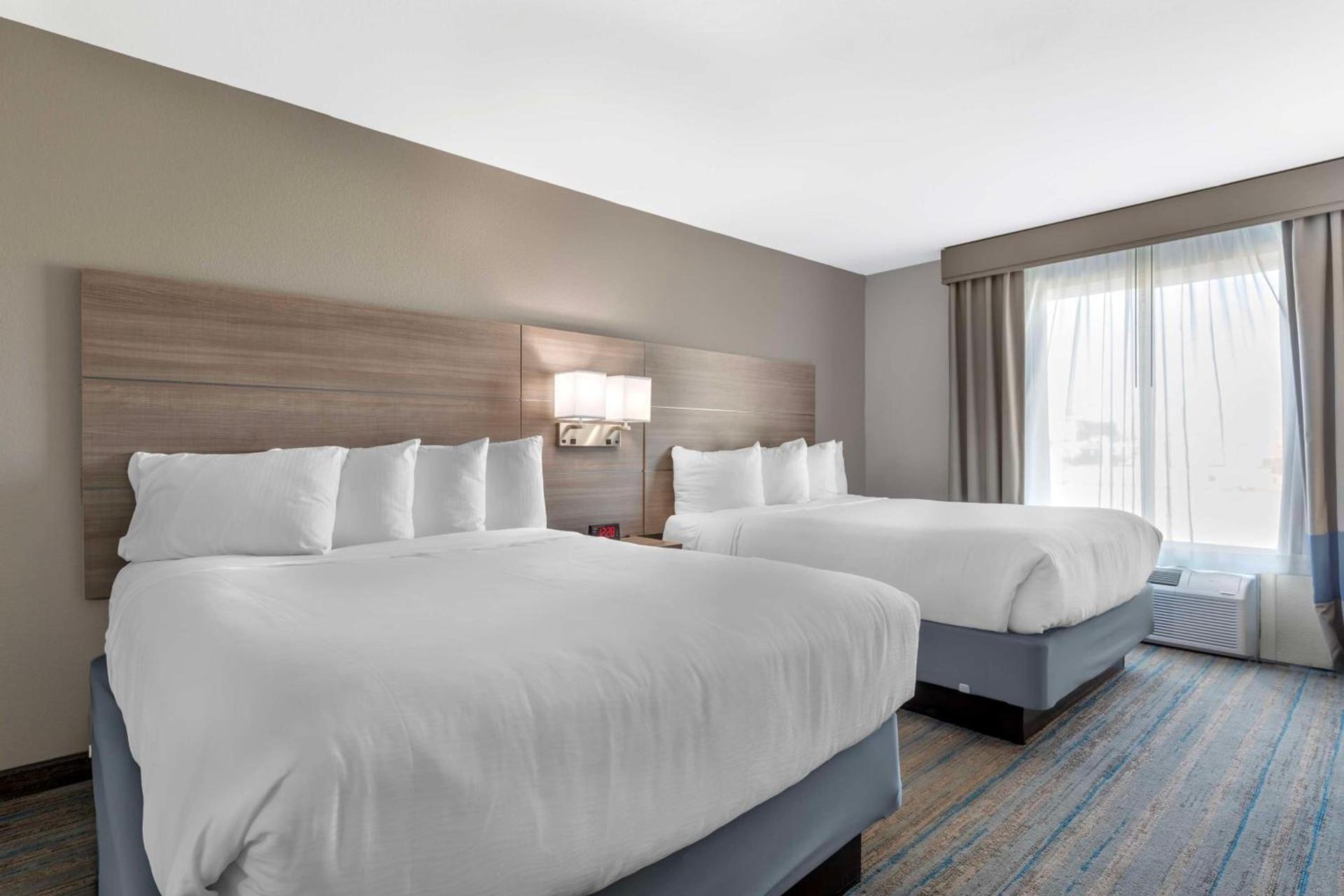 Best Western Plus Stephenville Inn photo 11