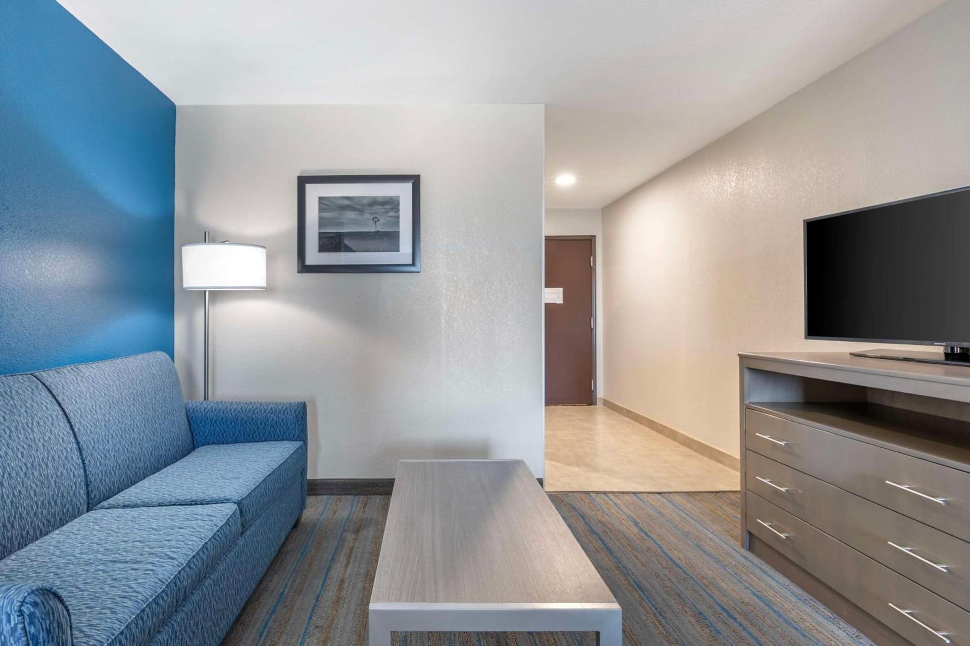 Best Western Plus Stephenville Inn photo 16