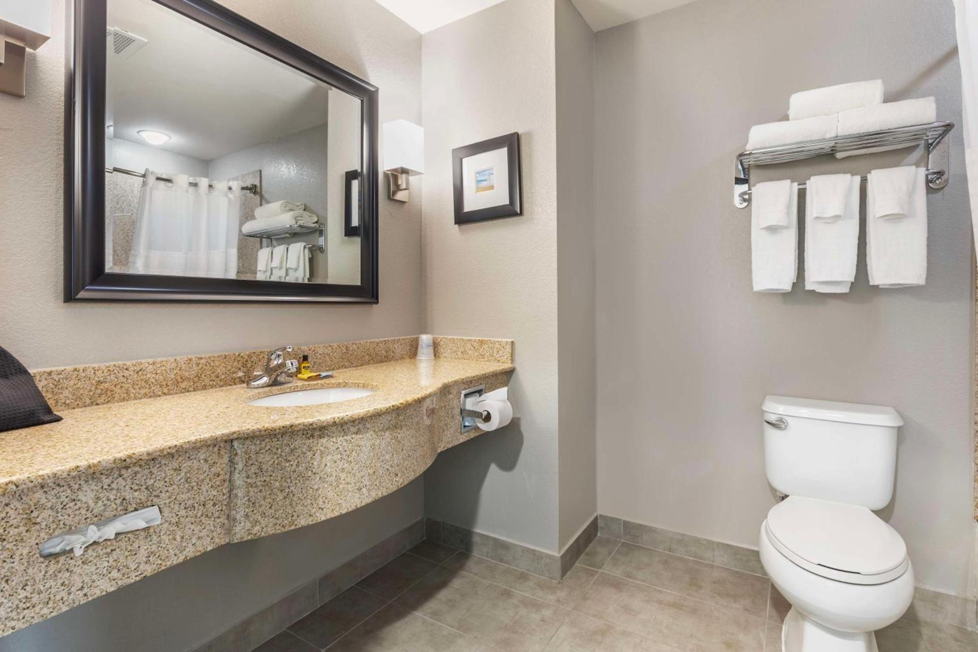 Best Western Plus Stephenville Inn photo 22