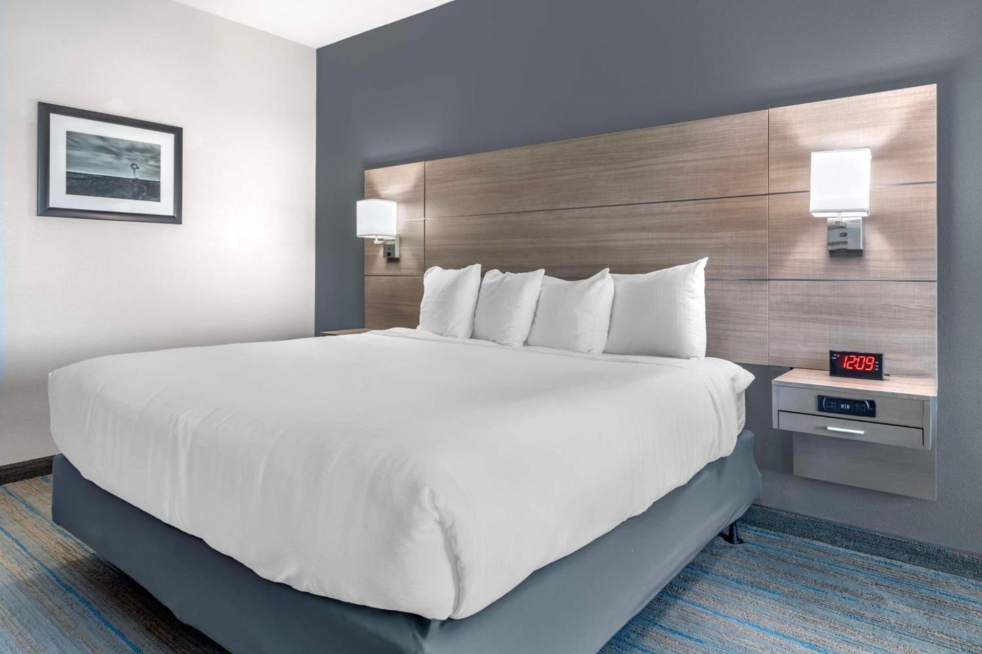 Best Western Plus Stephenville Inn photo 25