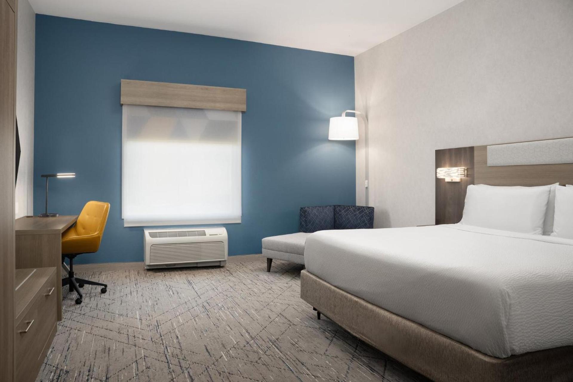 Holiday Inn Express & Suites Alexandria - Fort Belvoir by IHG photo 29