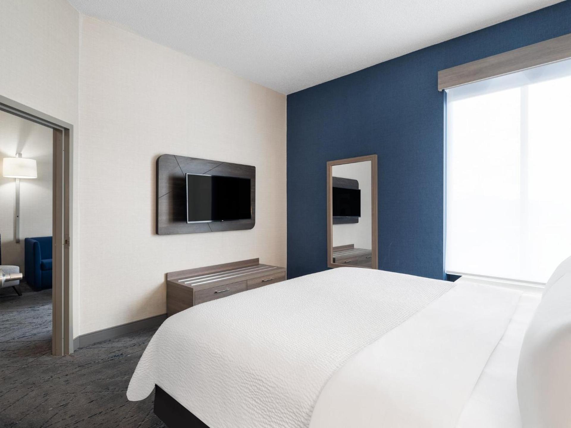 Holiday Inn Express Meadville (I-79 Exit 147a) by IHG photo 13