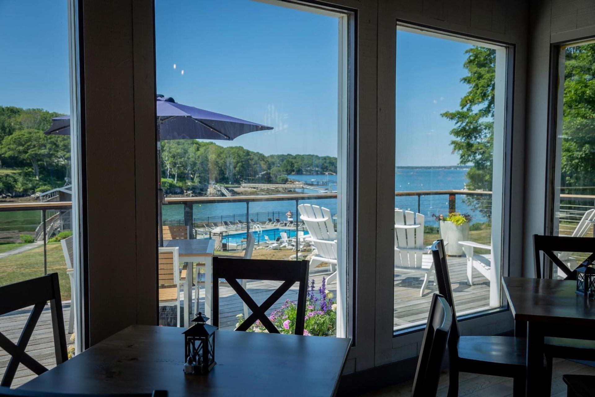 Smuggler's Cove Inn photo 37
