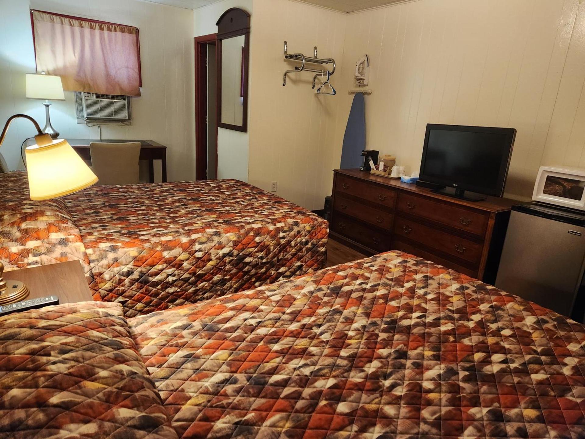 Cortland Motel photo 14