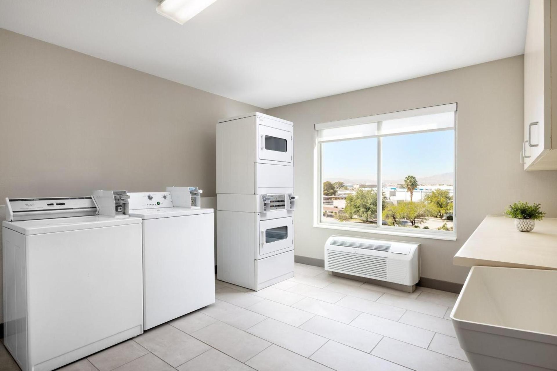 Holiday Inn Express Las Vegas Stadium Area by IHG photo 18