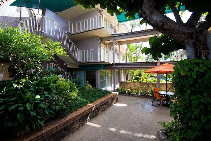 Pacific Marina Inn Airport photo 16