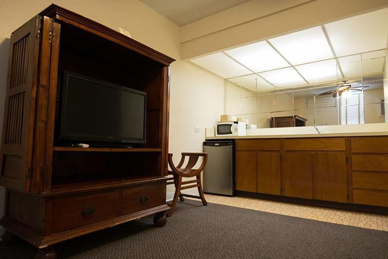 Pacific Marina Inn Airport photo 15