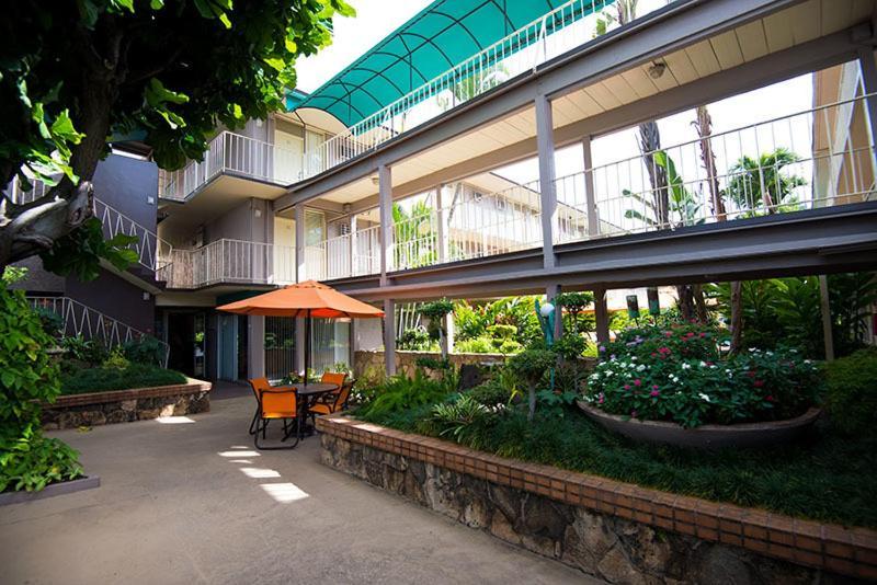 Pacific Marina Inn Airport photo 12