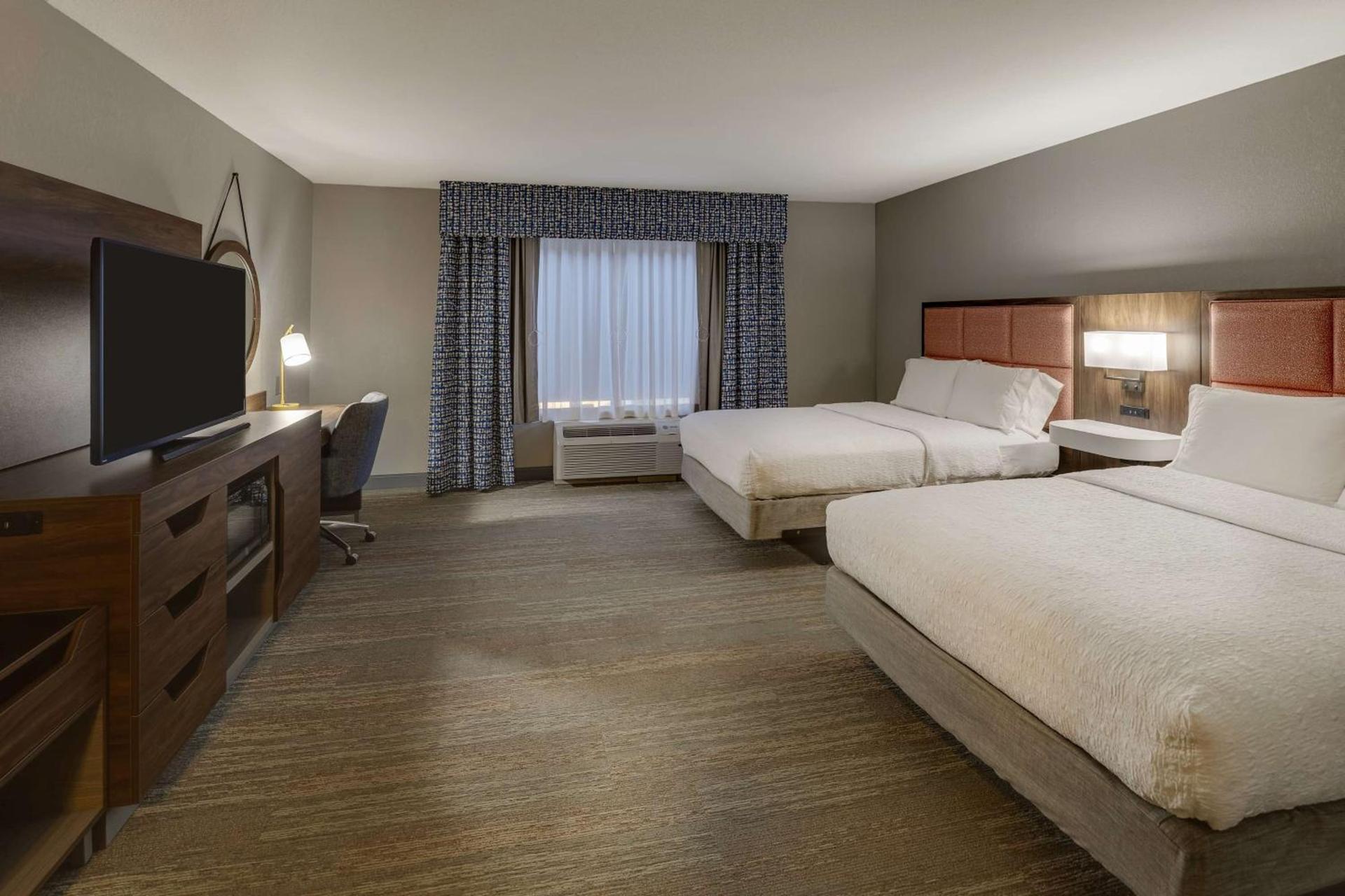 Hampton Inn & Suites St. Louis - Edwardsville photo 23