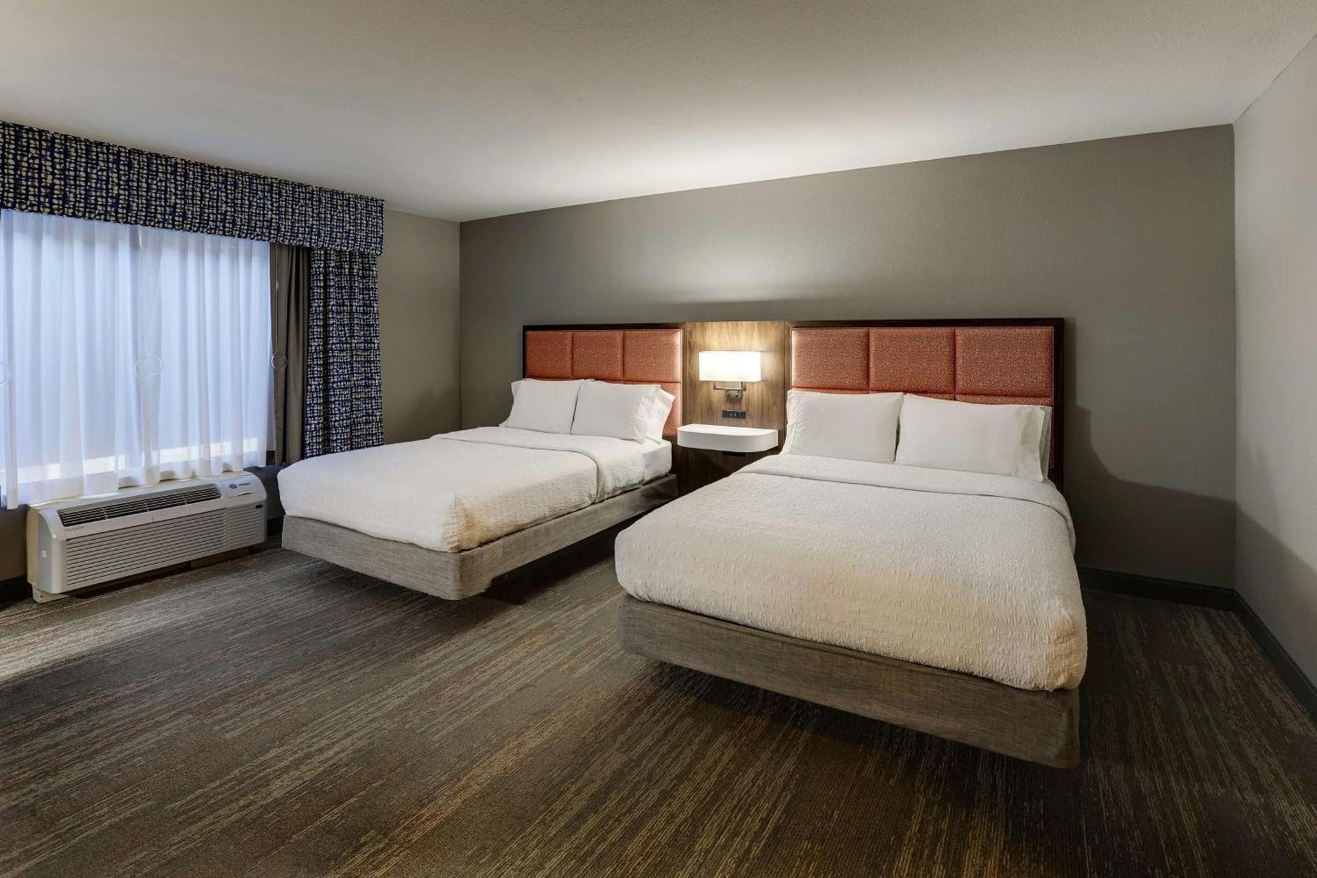 Hampton Inn & Suites St. Louis - Edwardsville photo 24