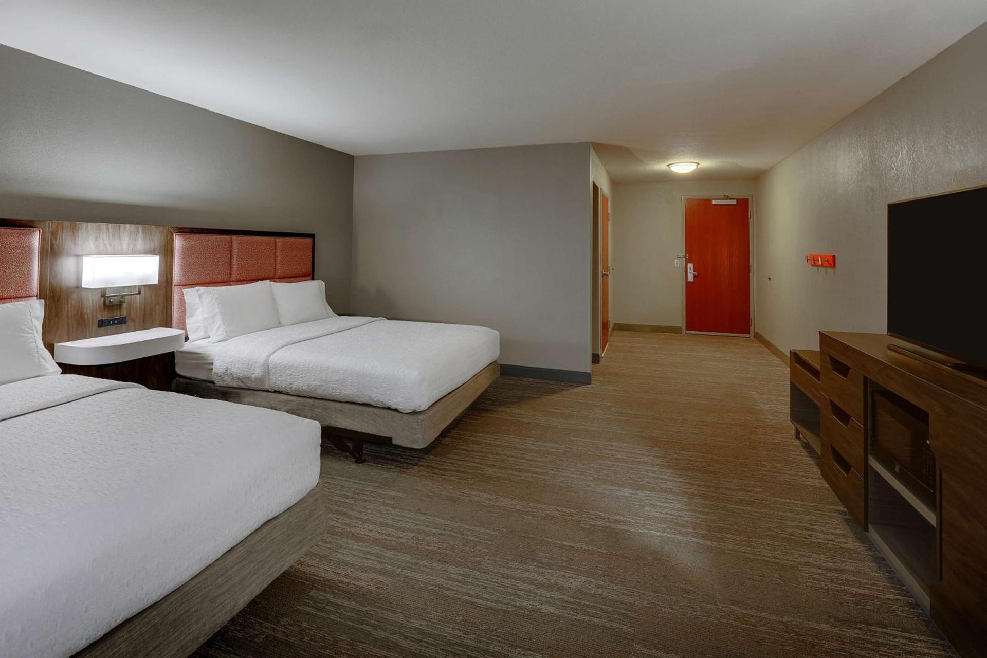 Hampton Inn & Suites St. Louis - Edwardsville photo 31