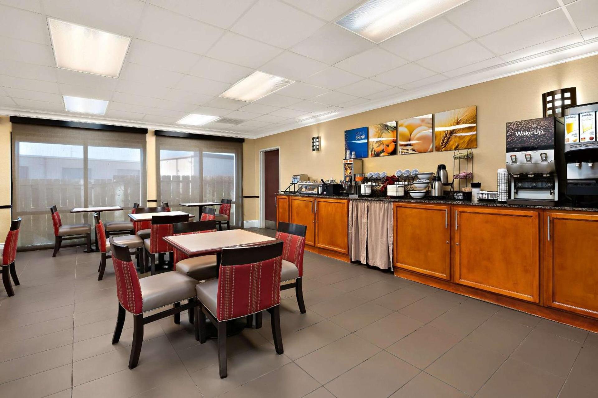 Comfort Inn New Orleans Airport South photo 29