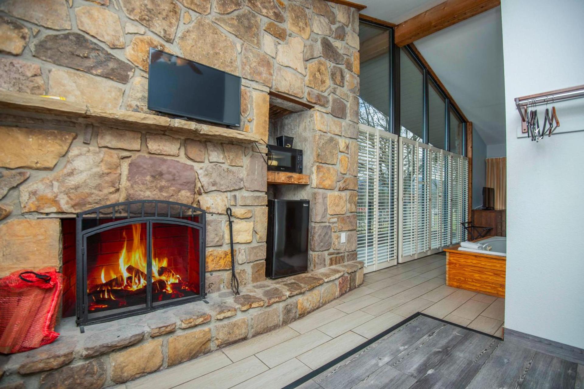 Tremont Lodge & Resort photo 94