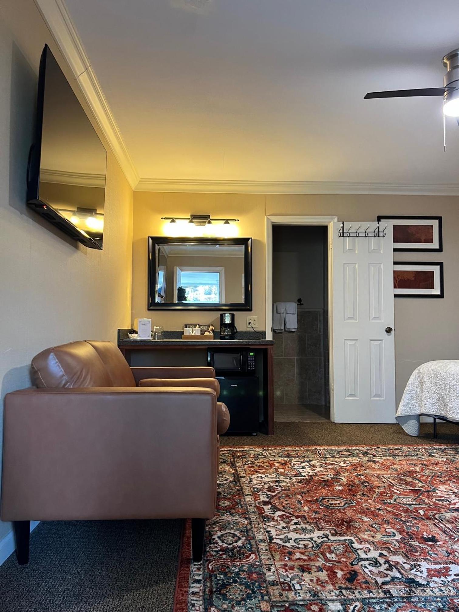 The Mount Vernon Inn photo 14