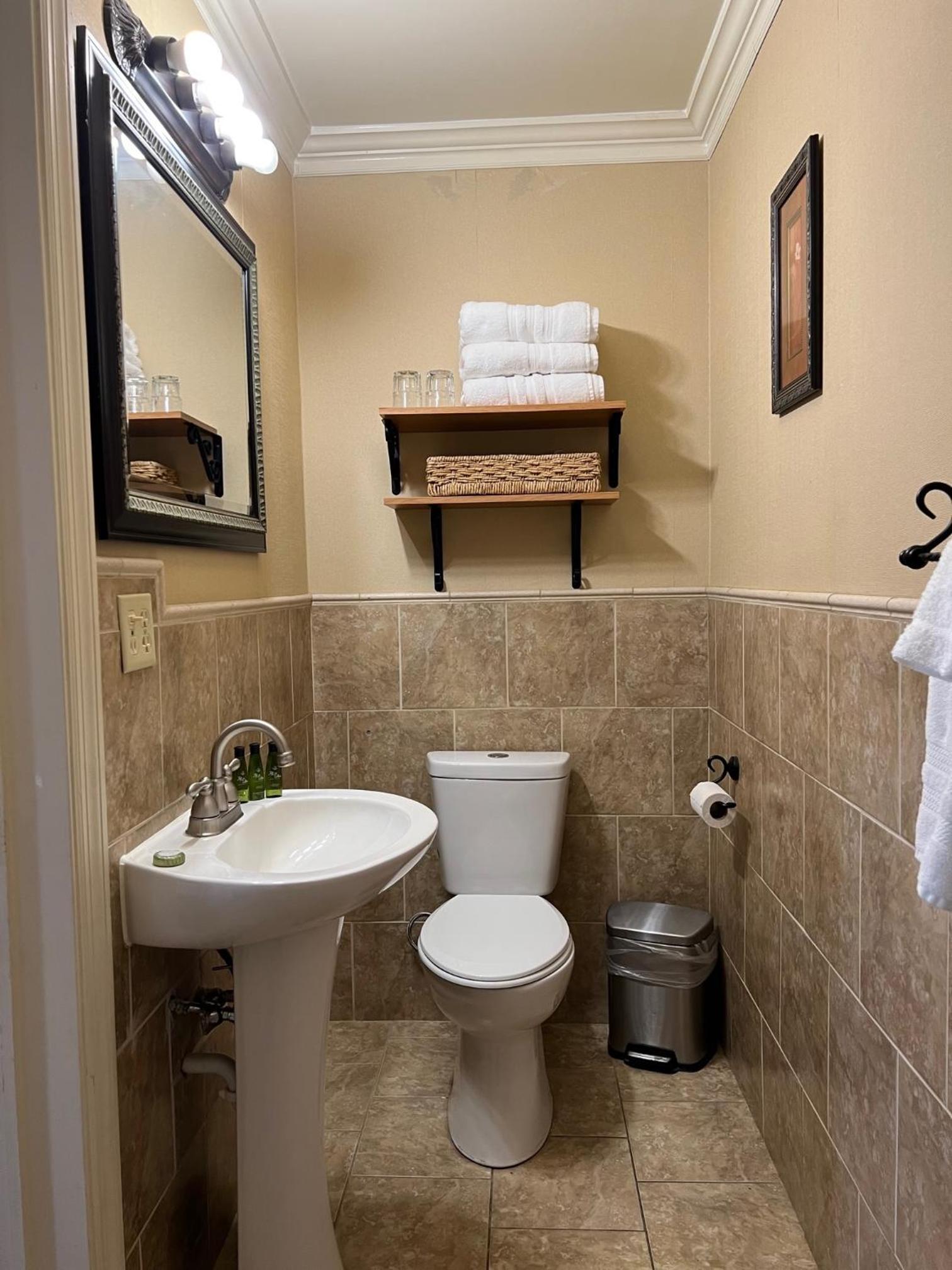 The Mount Vernon Inn photo 15