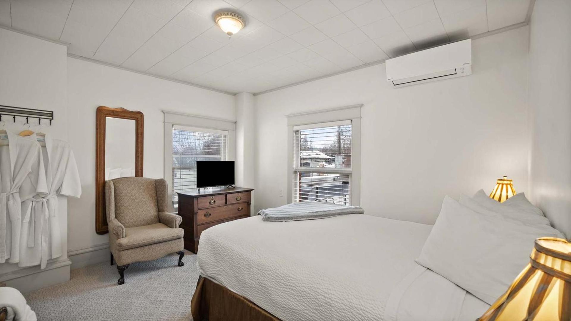 Greenbriar Inn photo 19