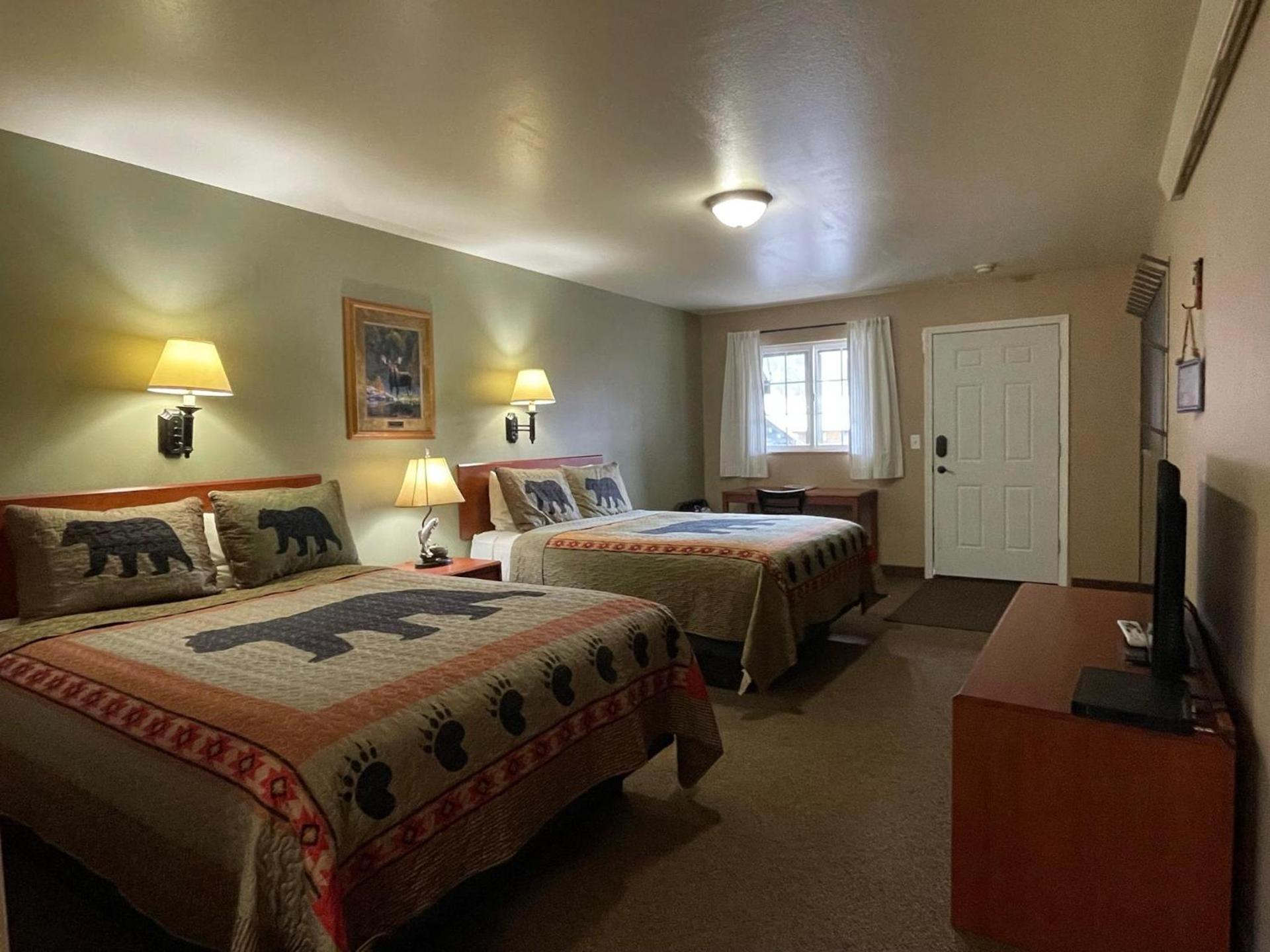 Antlers Lodge photo 19