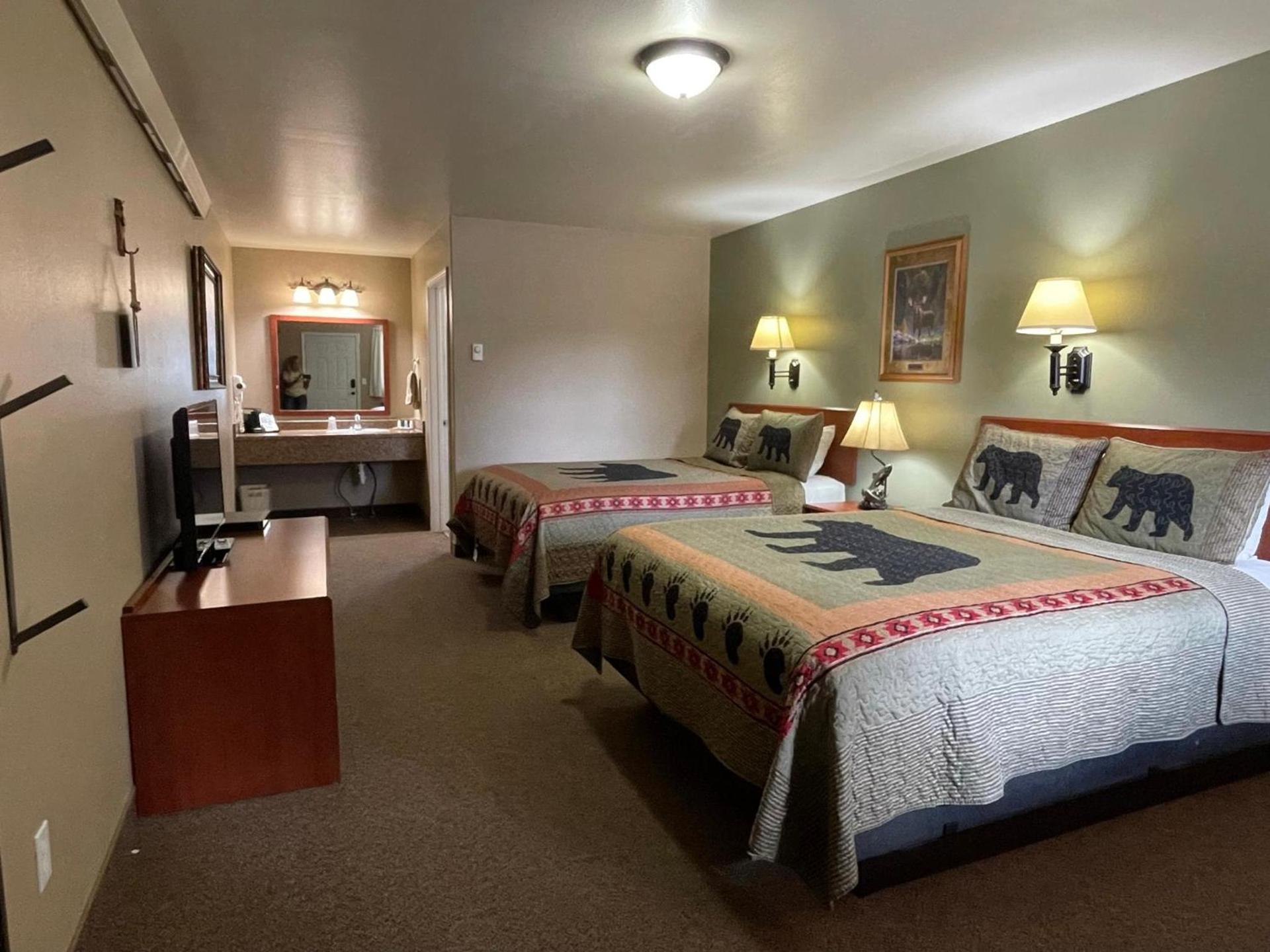 Antlers Lodge photo 20