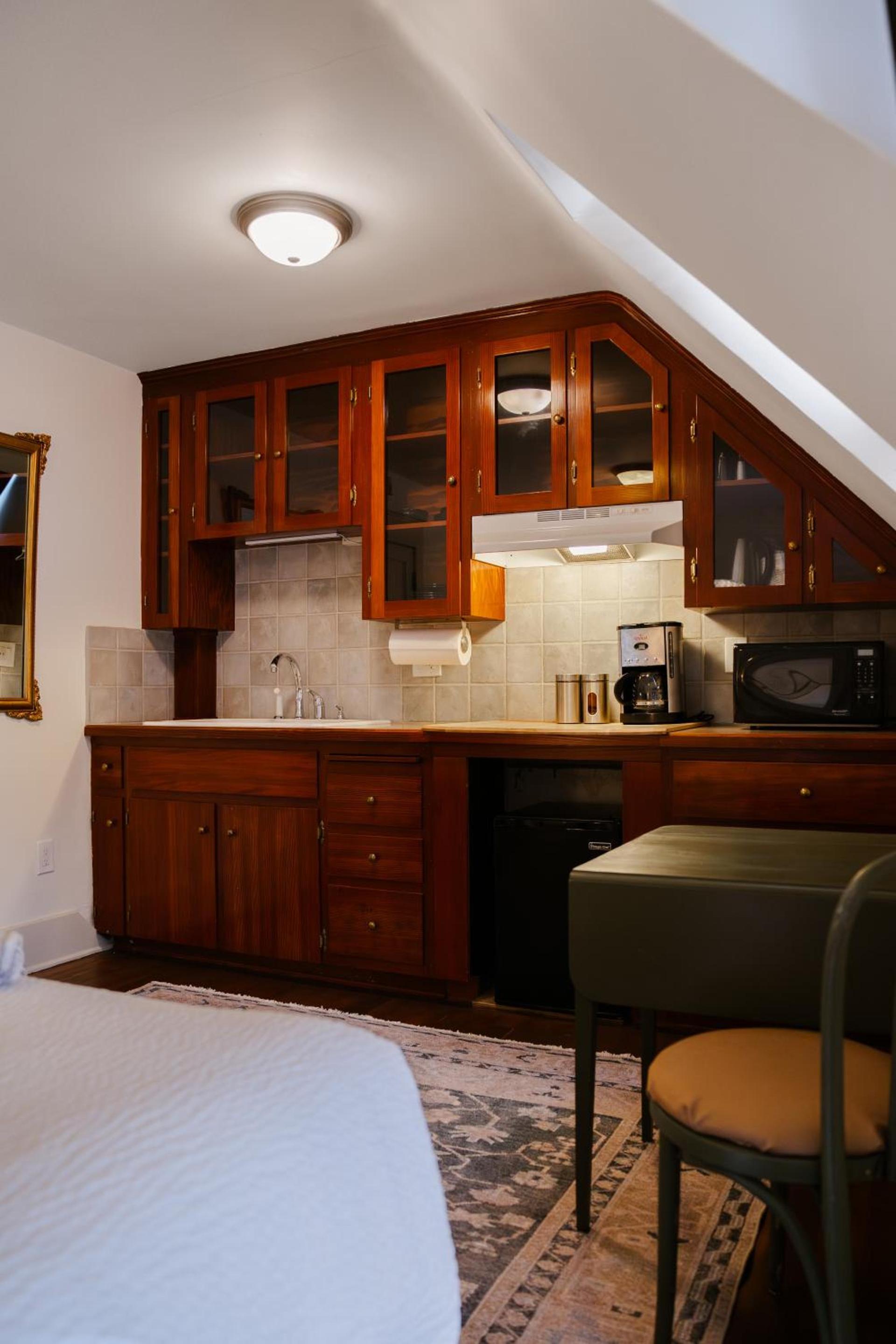 Greenbriar Inn photo 27