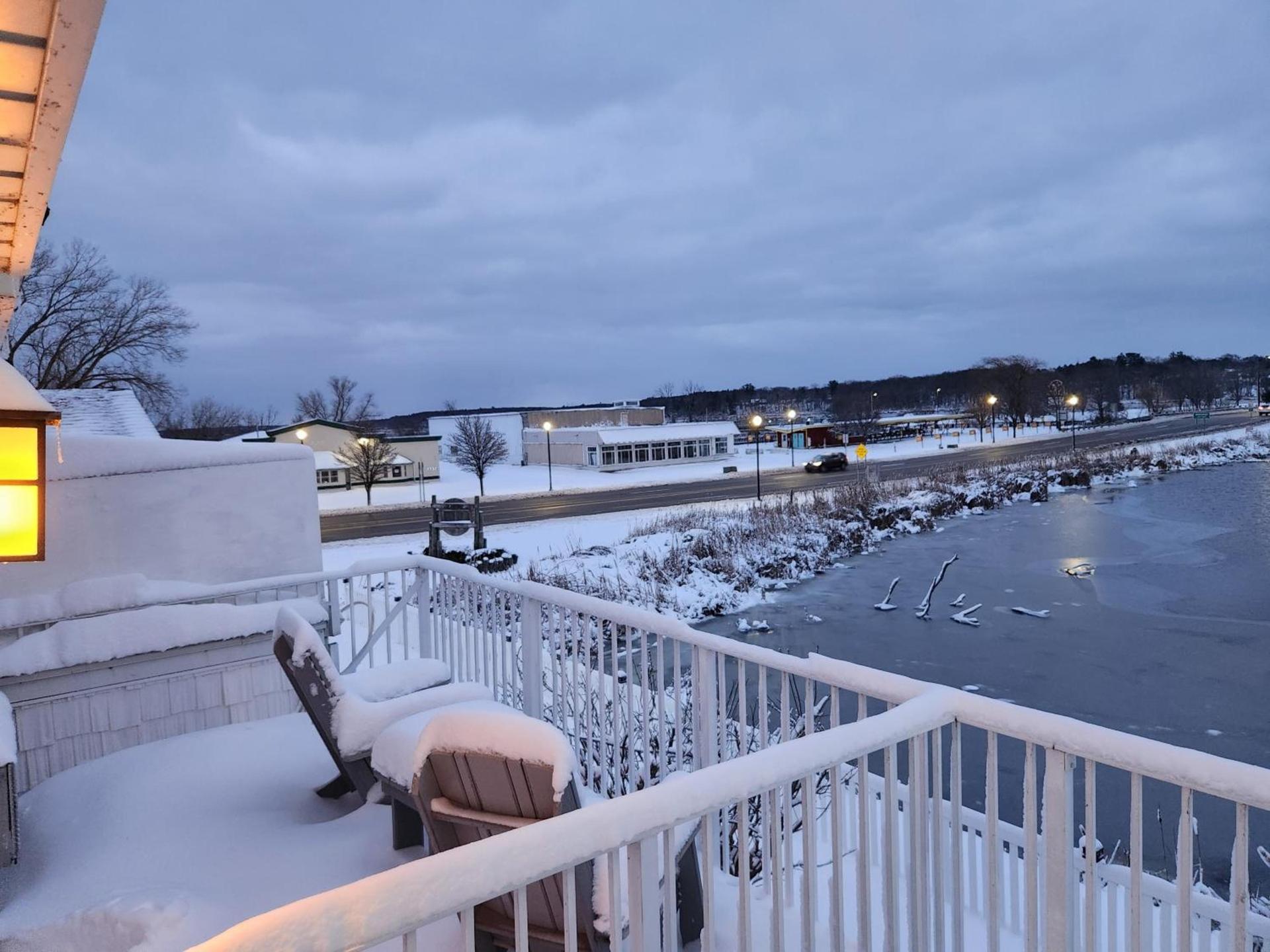 Weathervane Inn photo 85