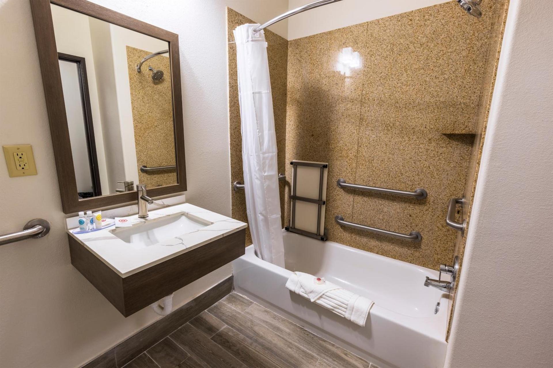 Comfort Inn & Suites New Iberia - Avery Island photo 86