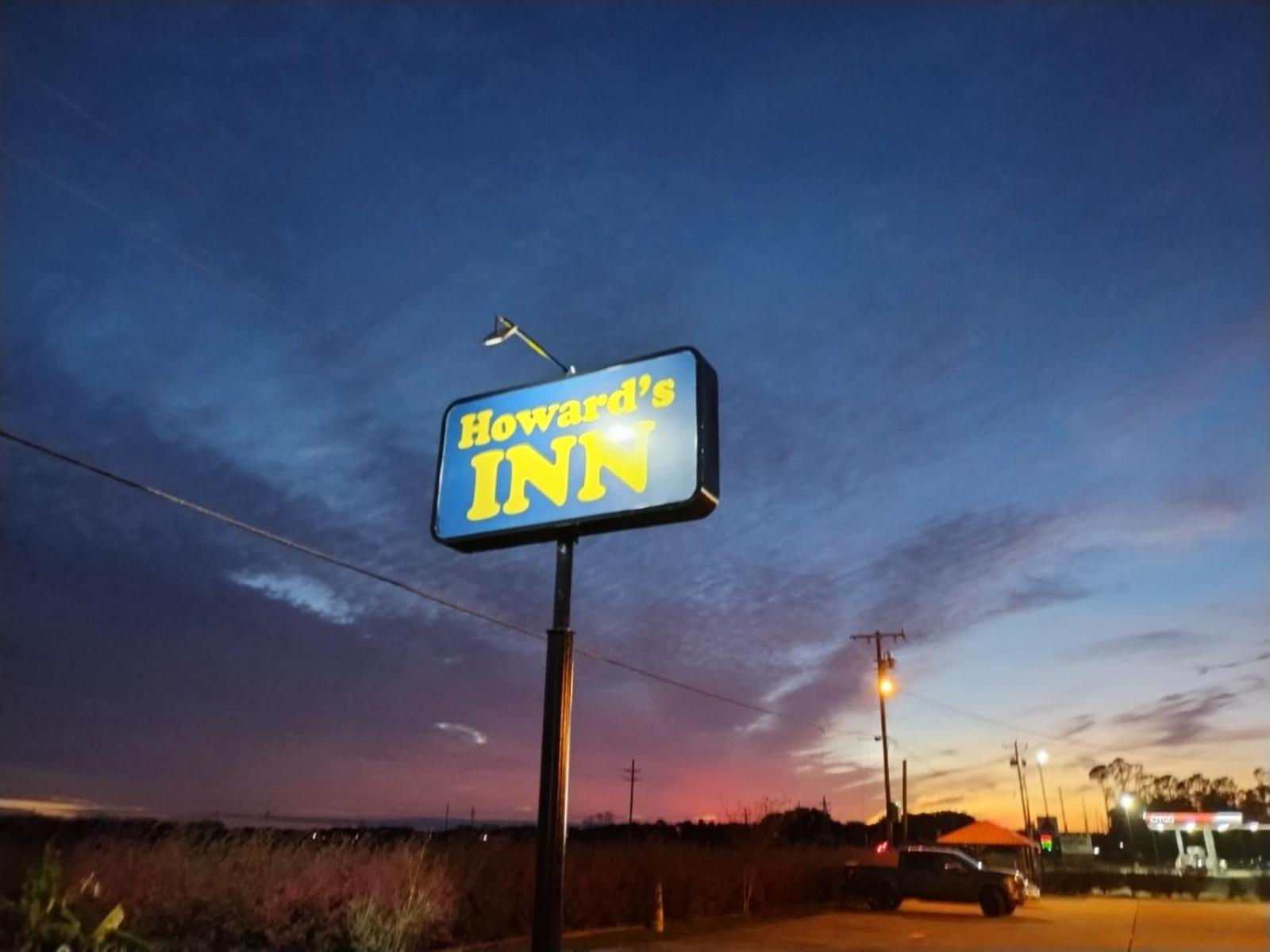 Howards Inn Motel photo 13