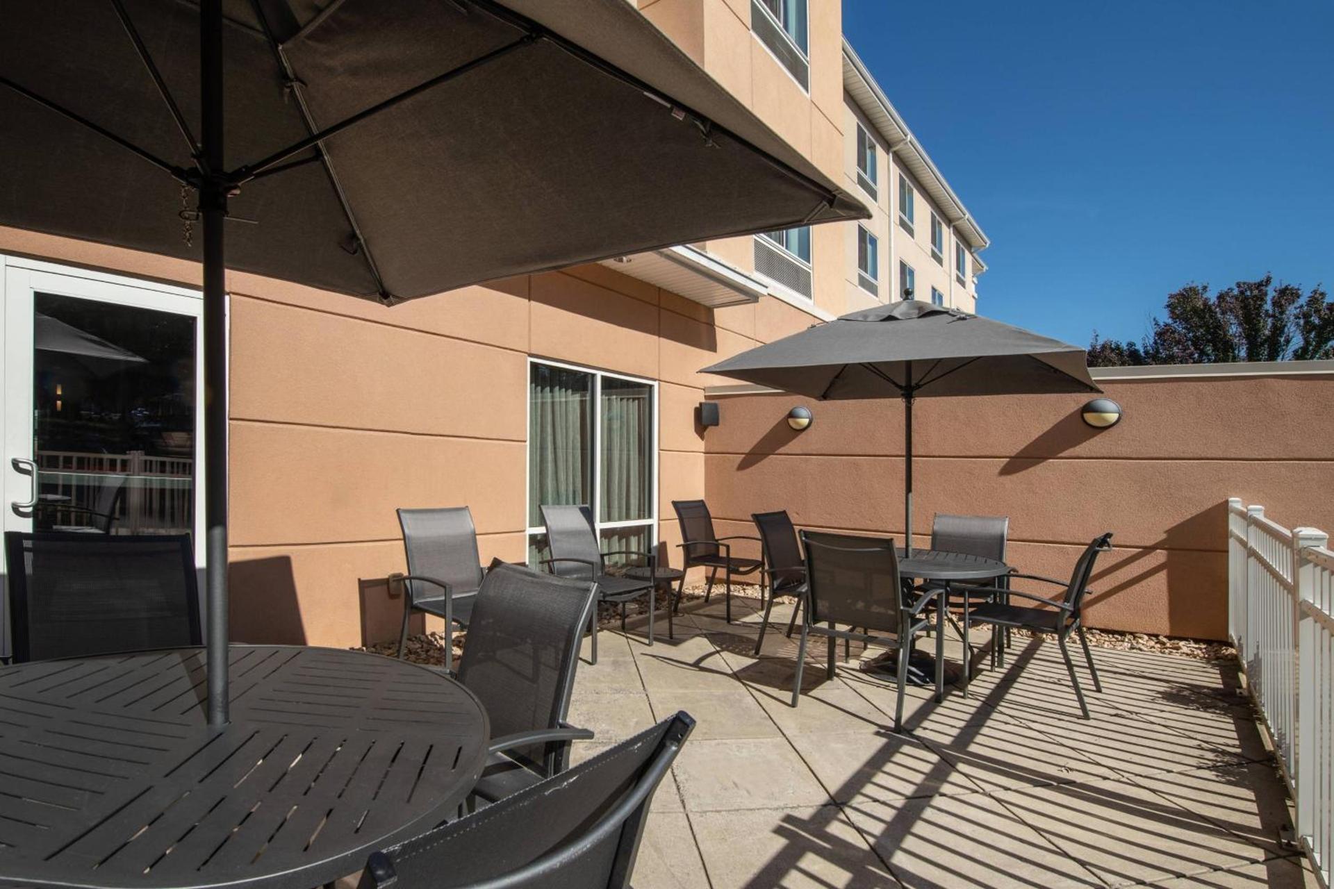 Fairfield Inn and Suites by Marriott Harrisonburg photo 9