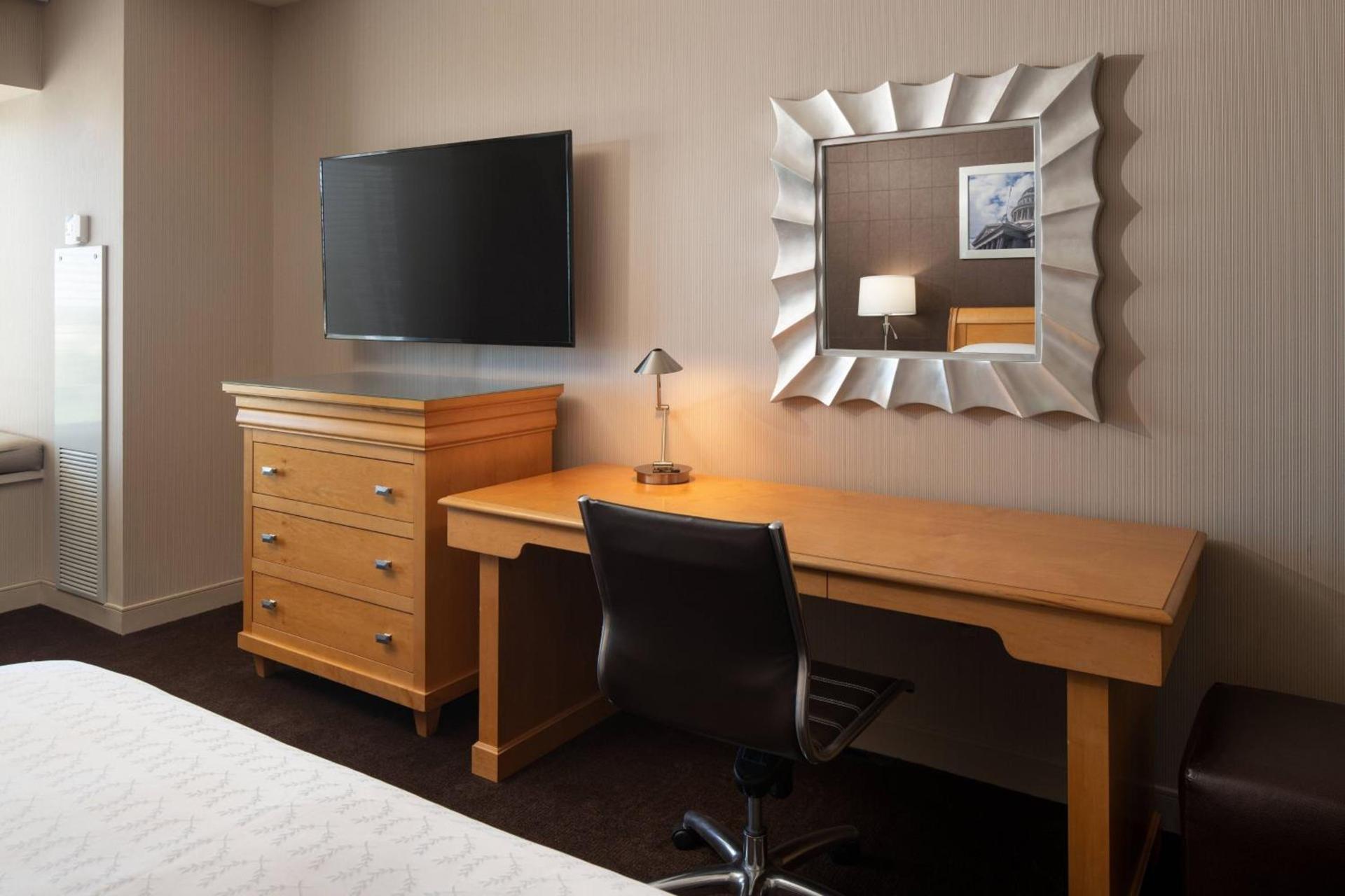 Sheraton Grand Sacramento photo 8
