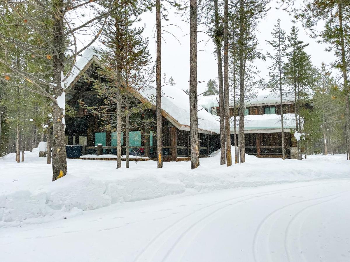 Yellowstone Crossing Lodge photo 1