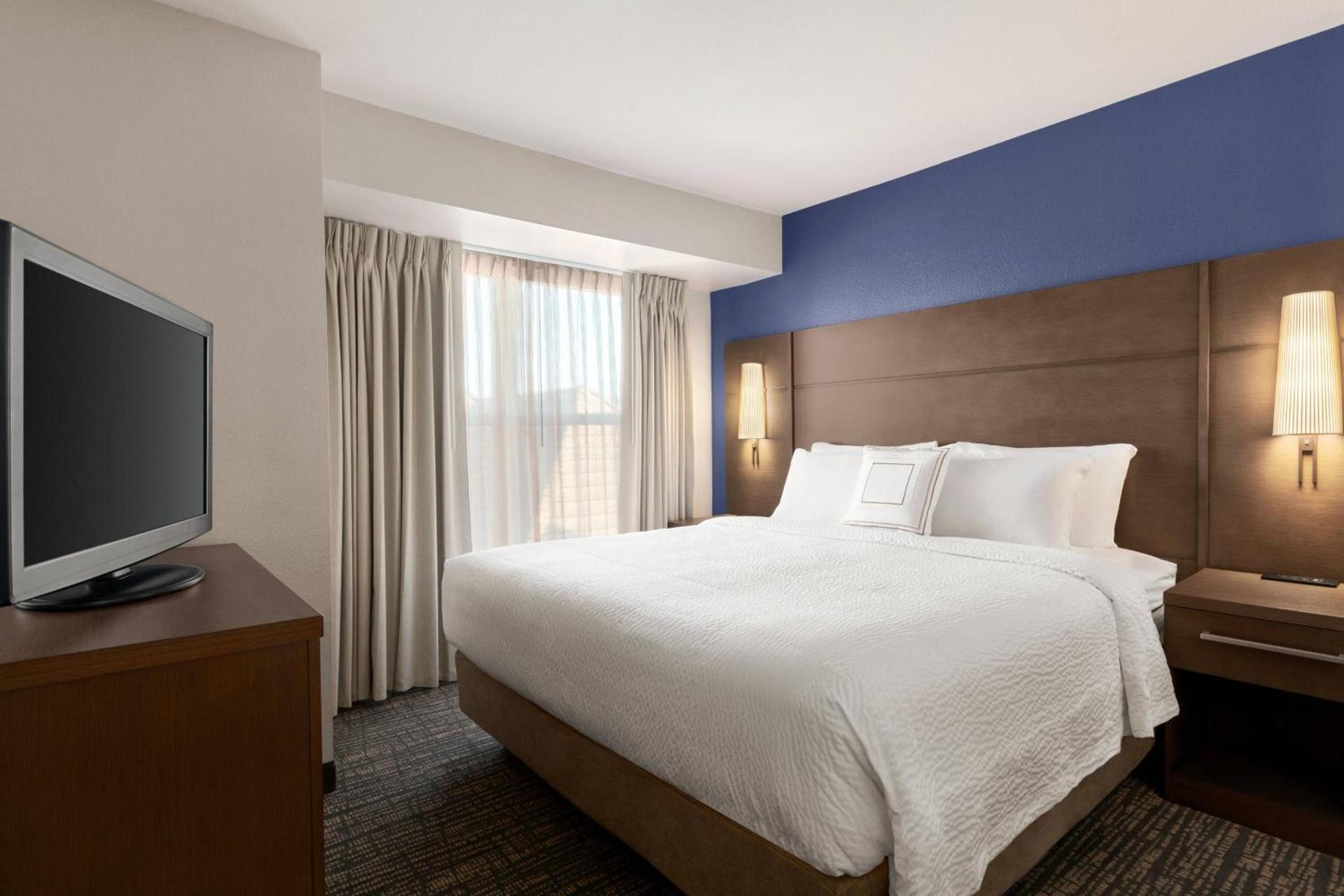 Residence Inn by Marriott Salinas Monterey photo 8