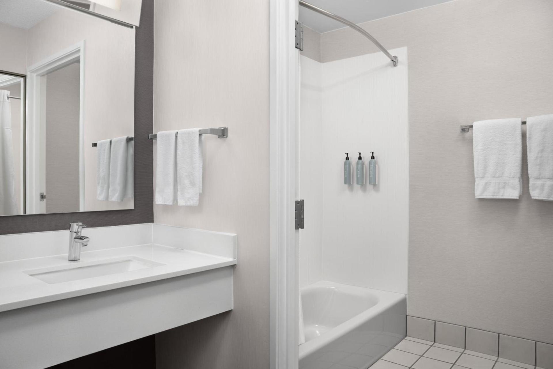 Courtyard by Marriott Lakeland photo 15