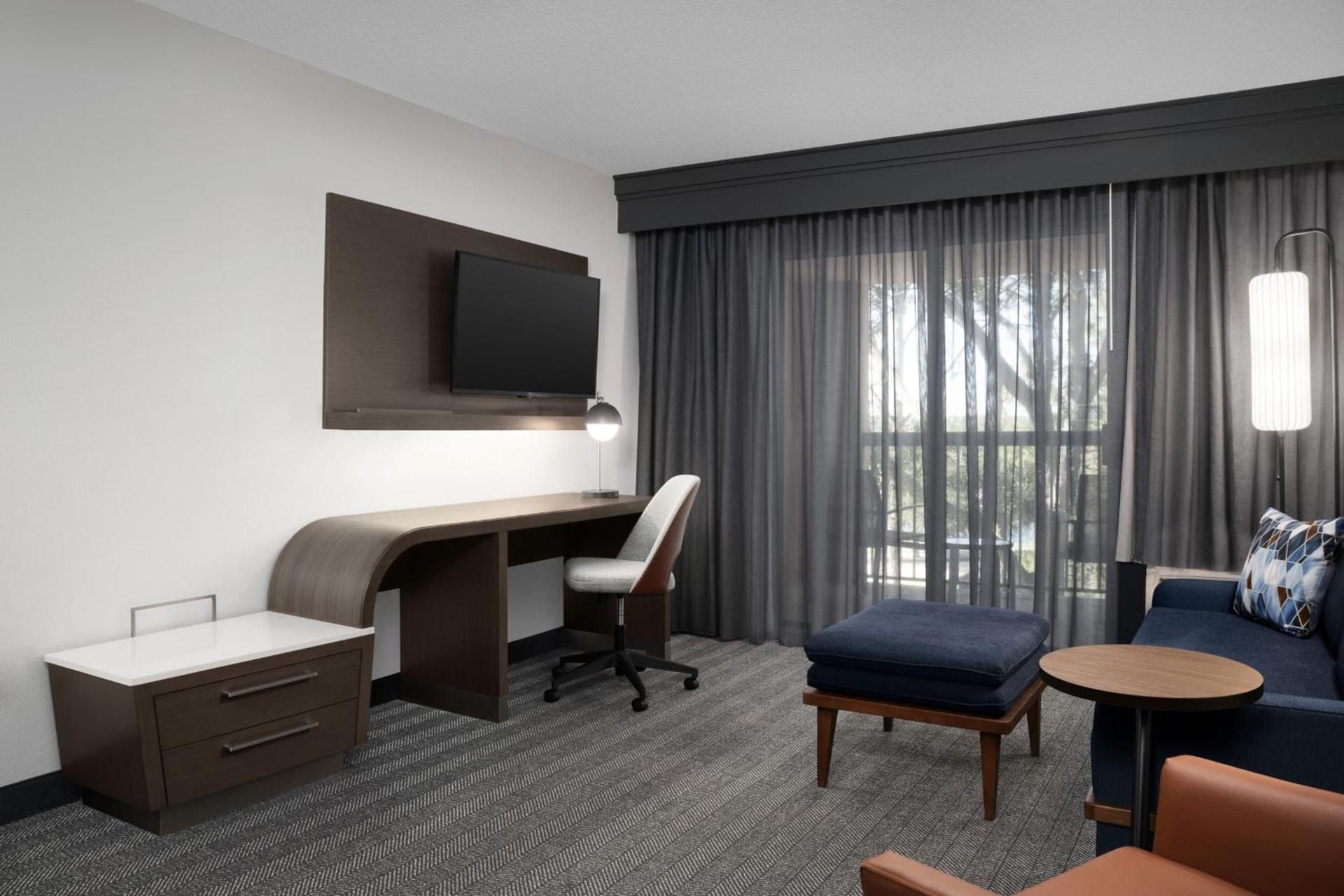 Courtyard by Marriott Lakeland photo 20