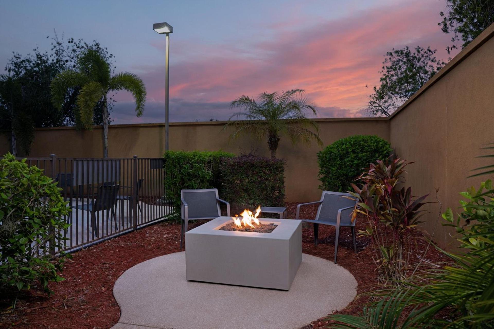 Courtyard by Marriott Lakeland photo 27