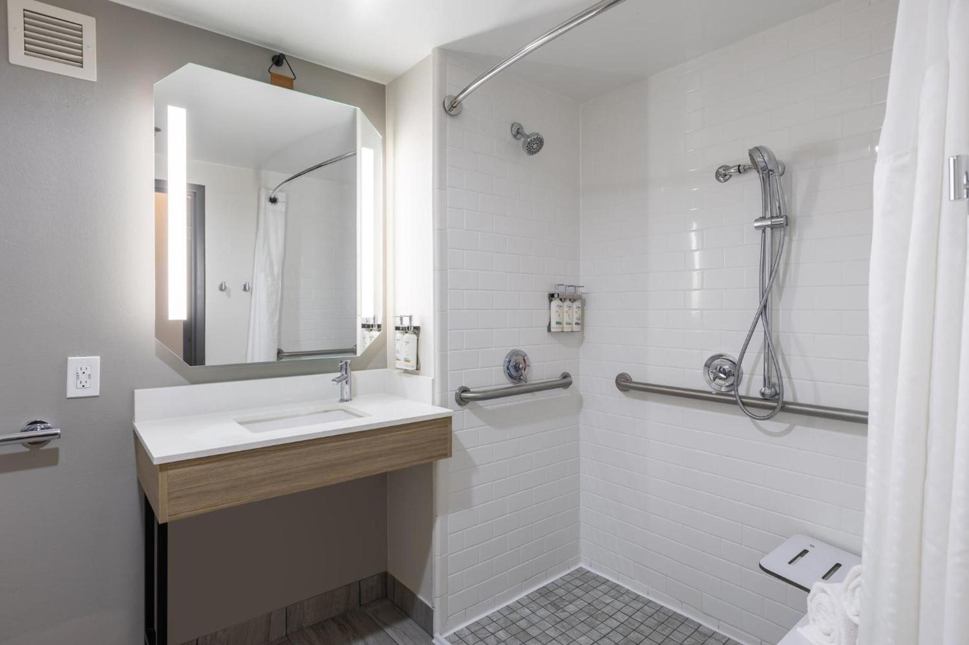 Holiday Inn Anderson by IHG photo 32