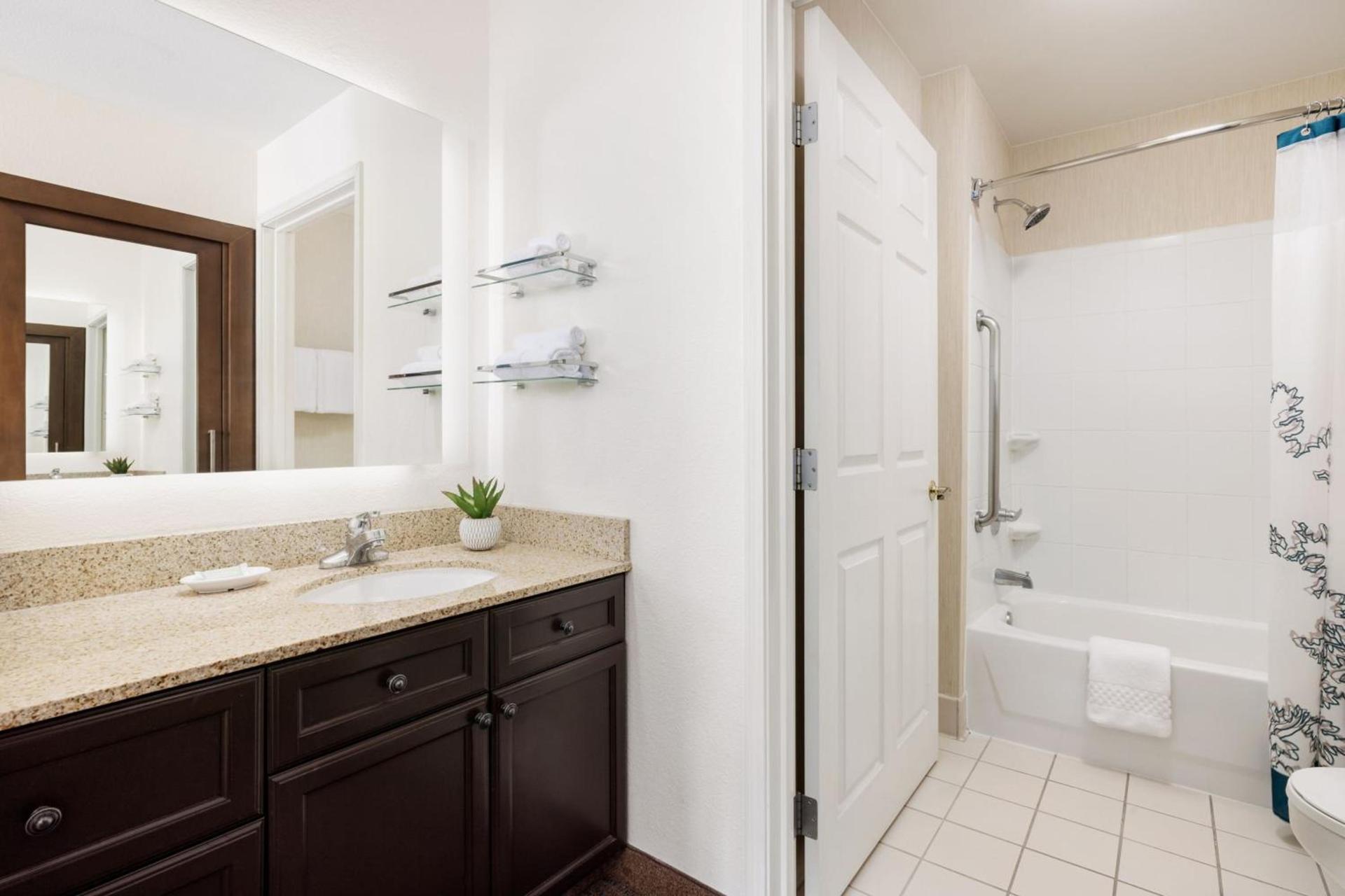 Residence Inn By Marriott Las Vegas Stadium Area photo 18